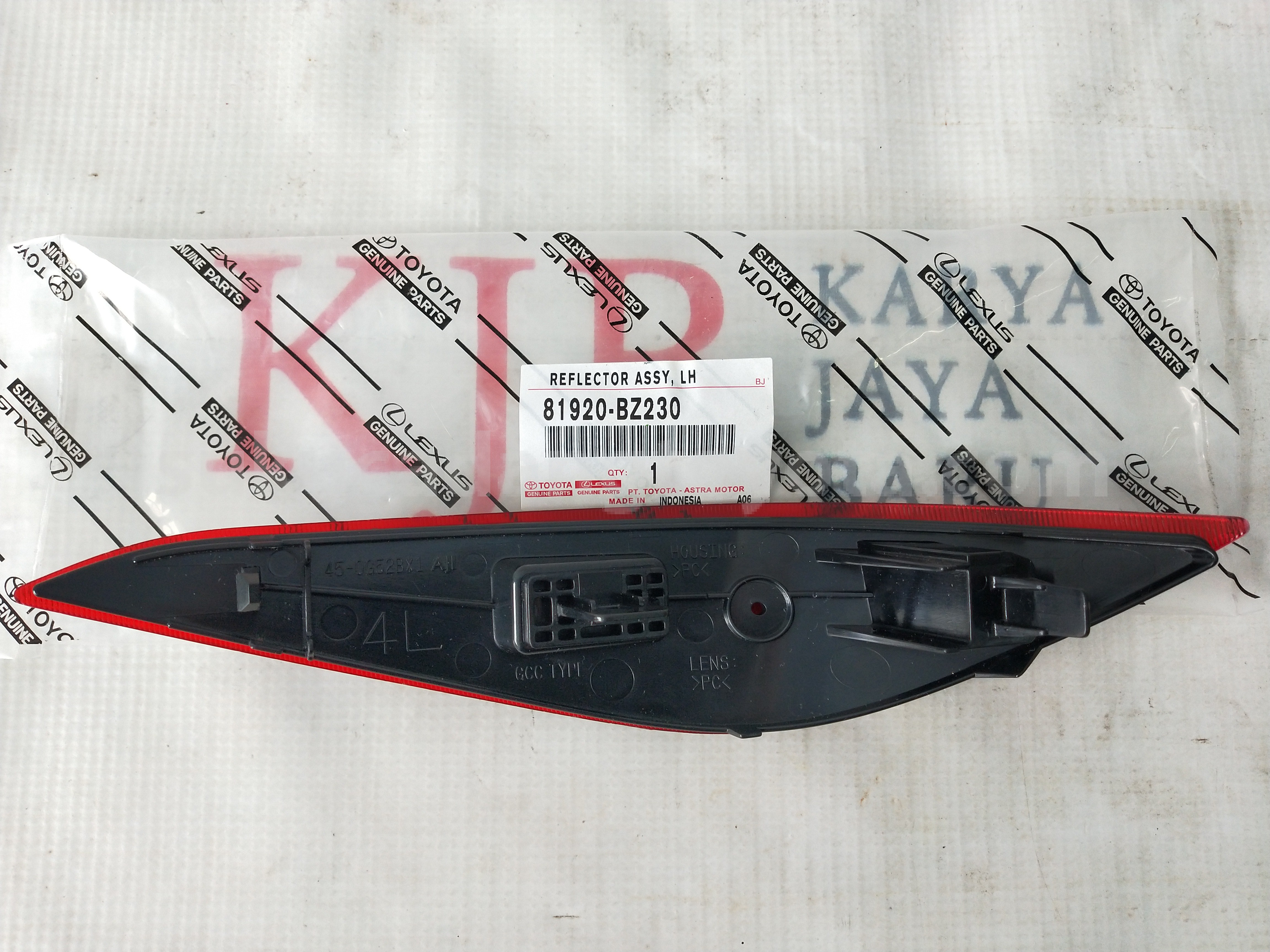 81920BZ230 REFLECTOR ASSY, LH - TOYOTA