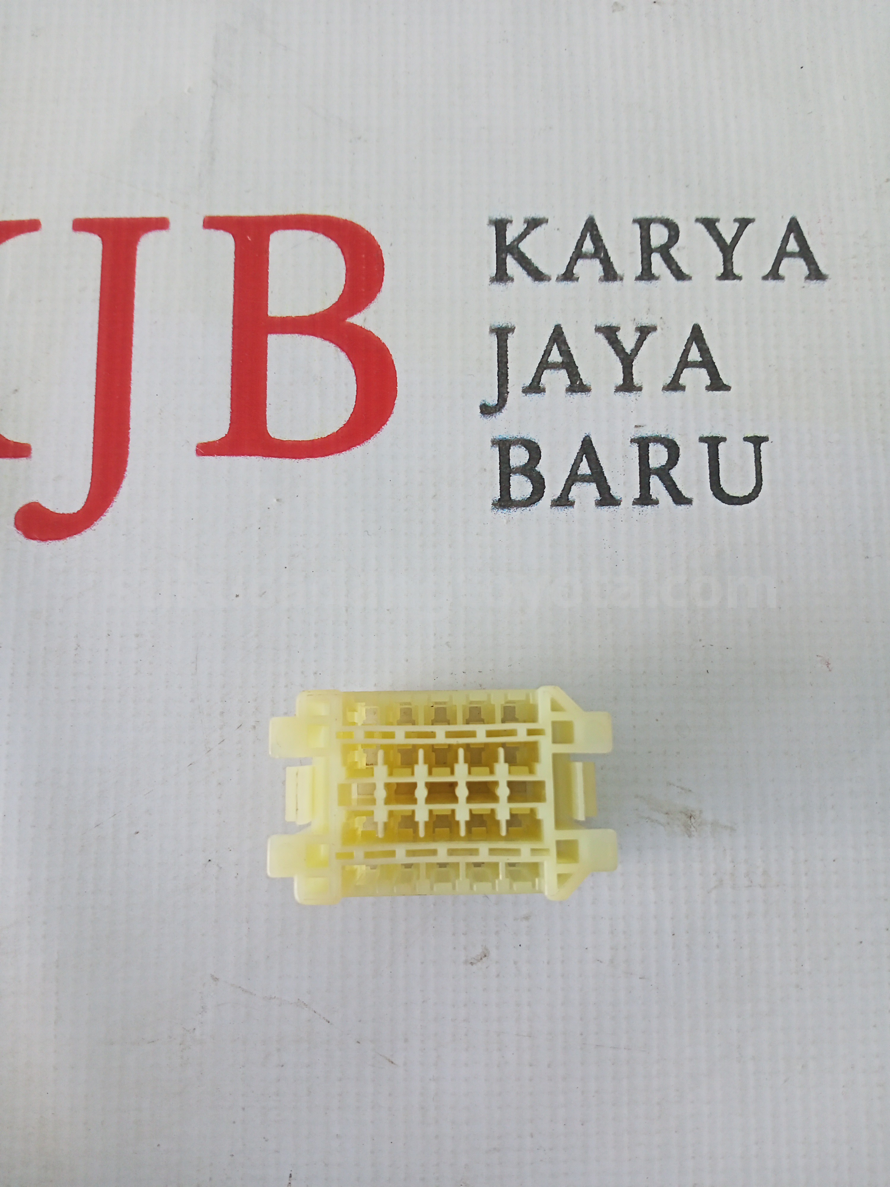 8261037020 BLOCK A/S FUSE NO.2 - TOYOTA