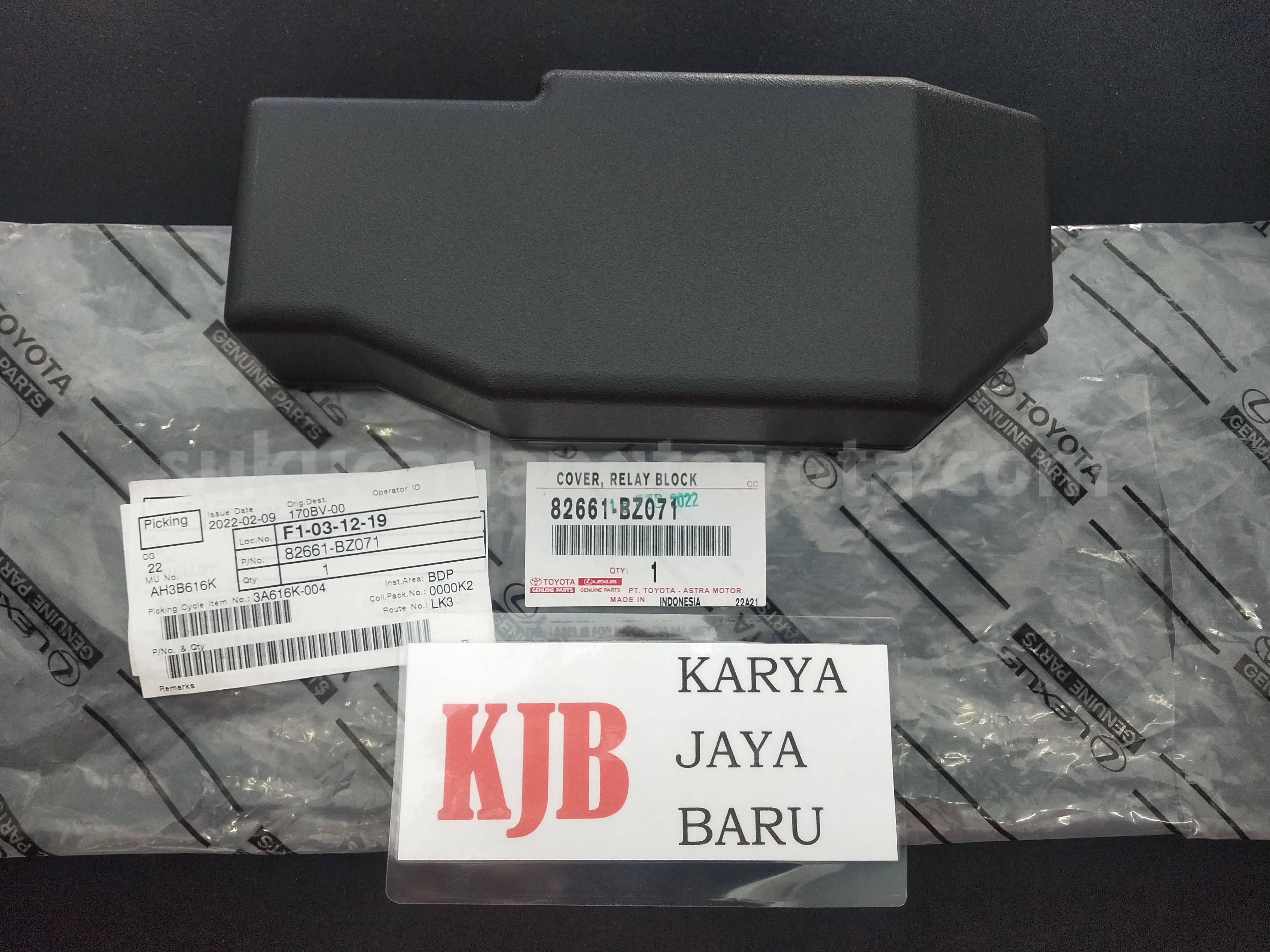 82661BZ071 COVER, RELAY BLOCK - TOYOTA