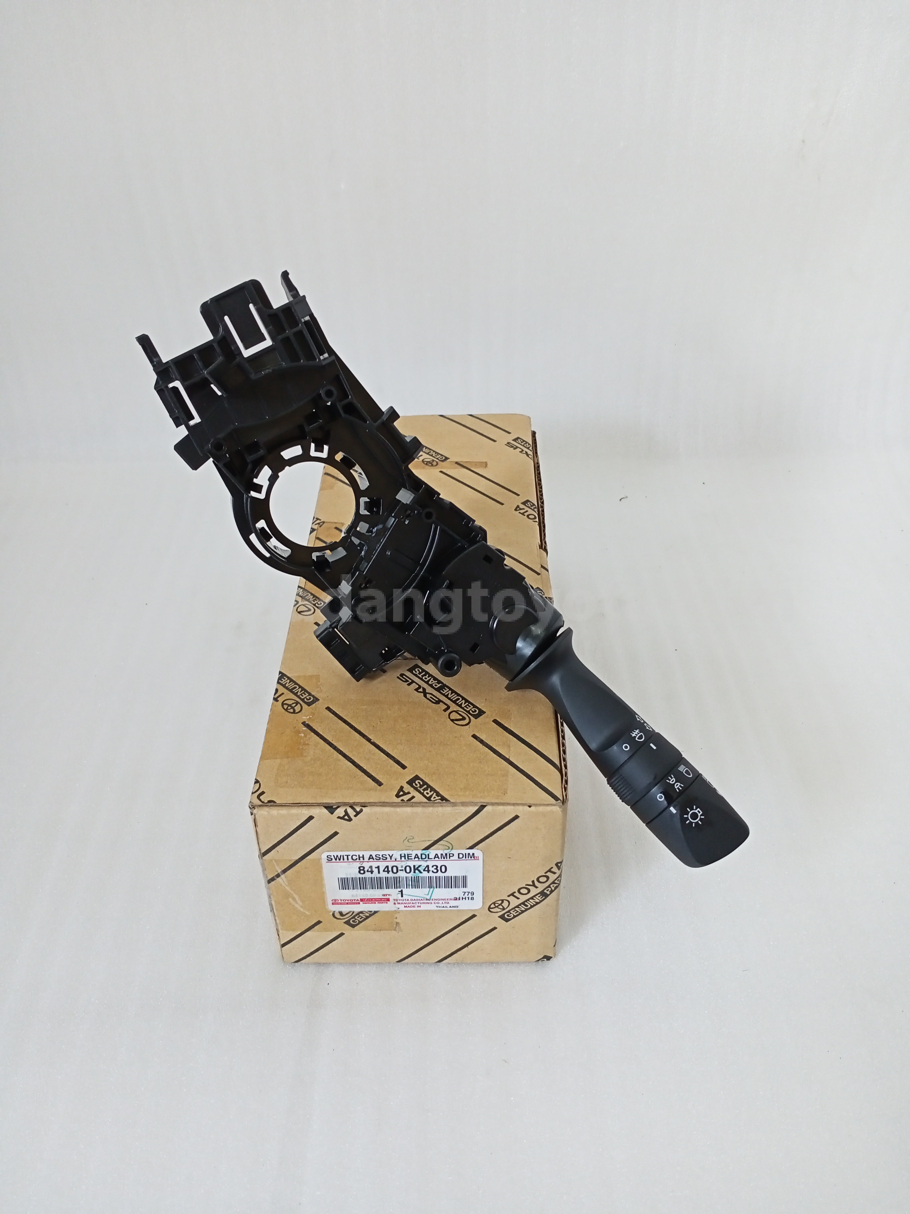 841400K430 SWITCH ASSY, HEADLAM - TOYOTA