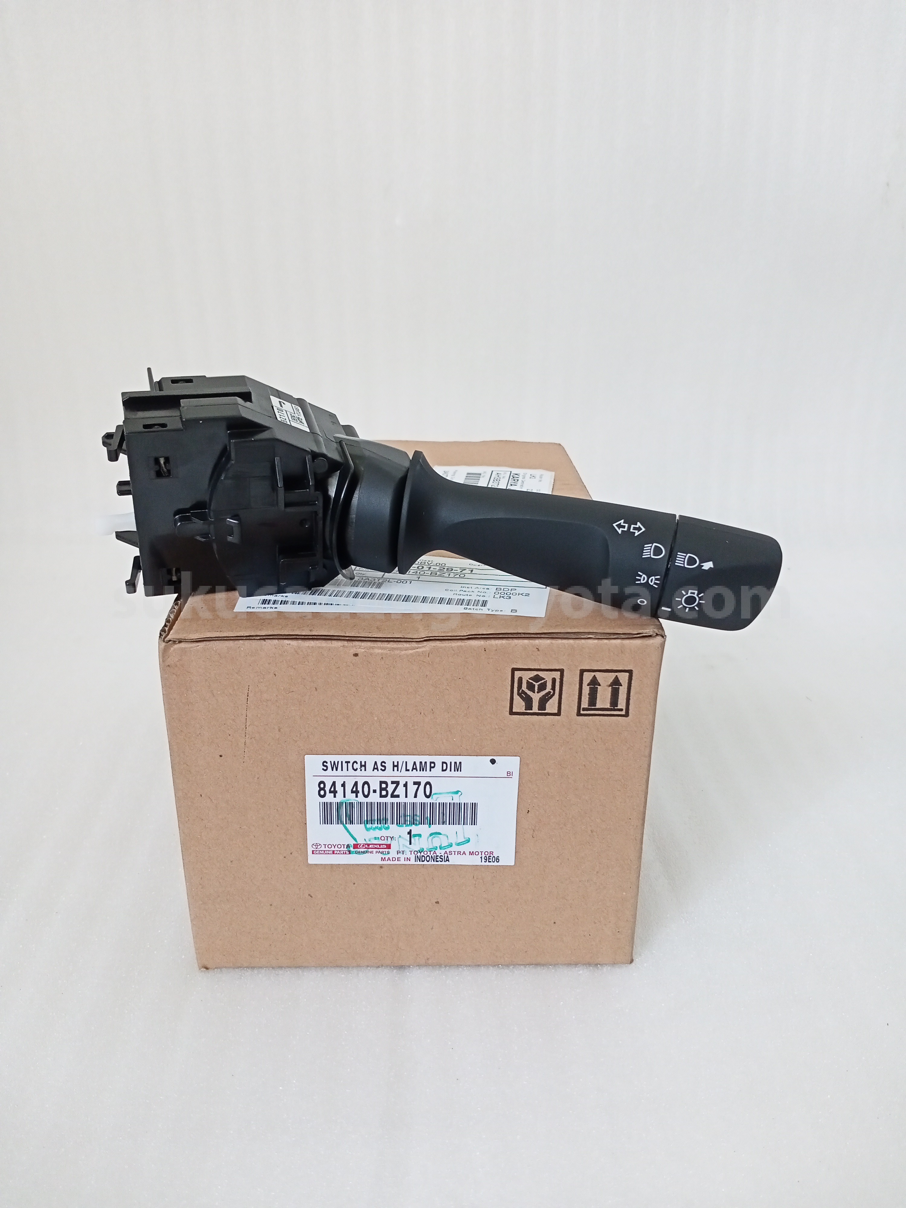 84140BZ170 SWITCH AS H/LAMP DIM - TOYOTA