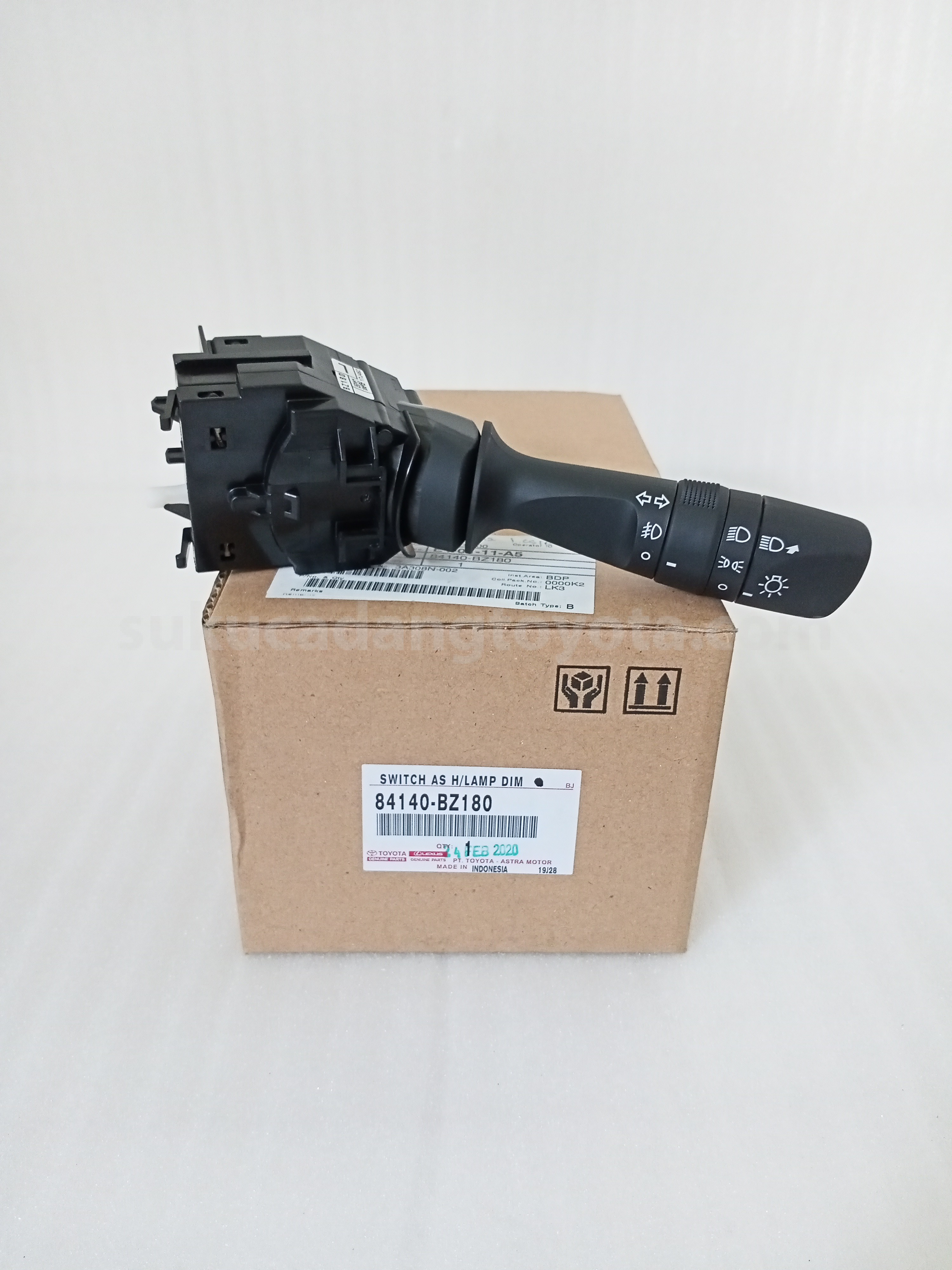 84140BZ180 SWITCH AS H/LAMP DIM - TOYOTA