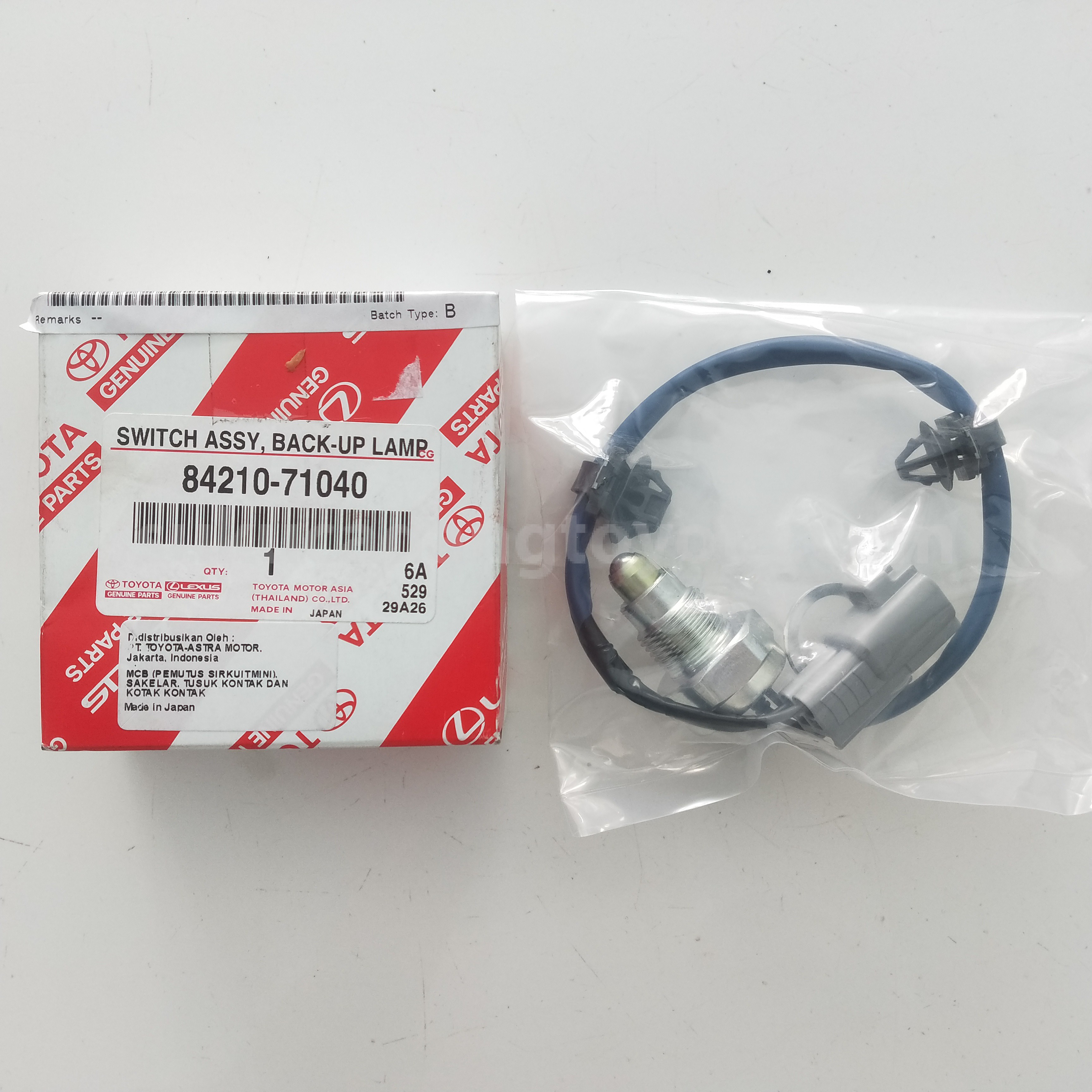 8421071040 SWITCH ASSY, BACK-UP - TOYOTA