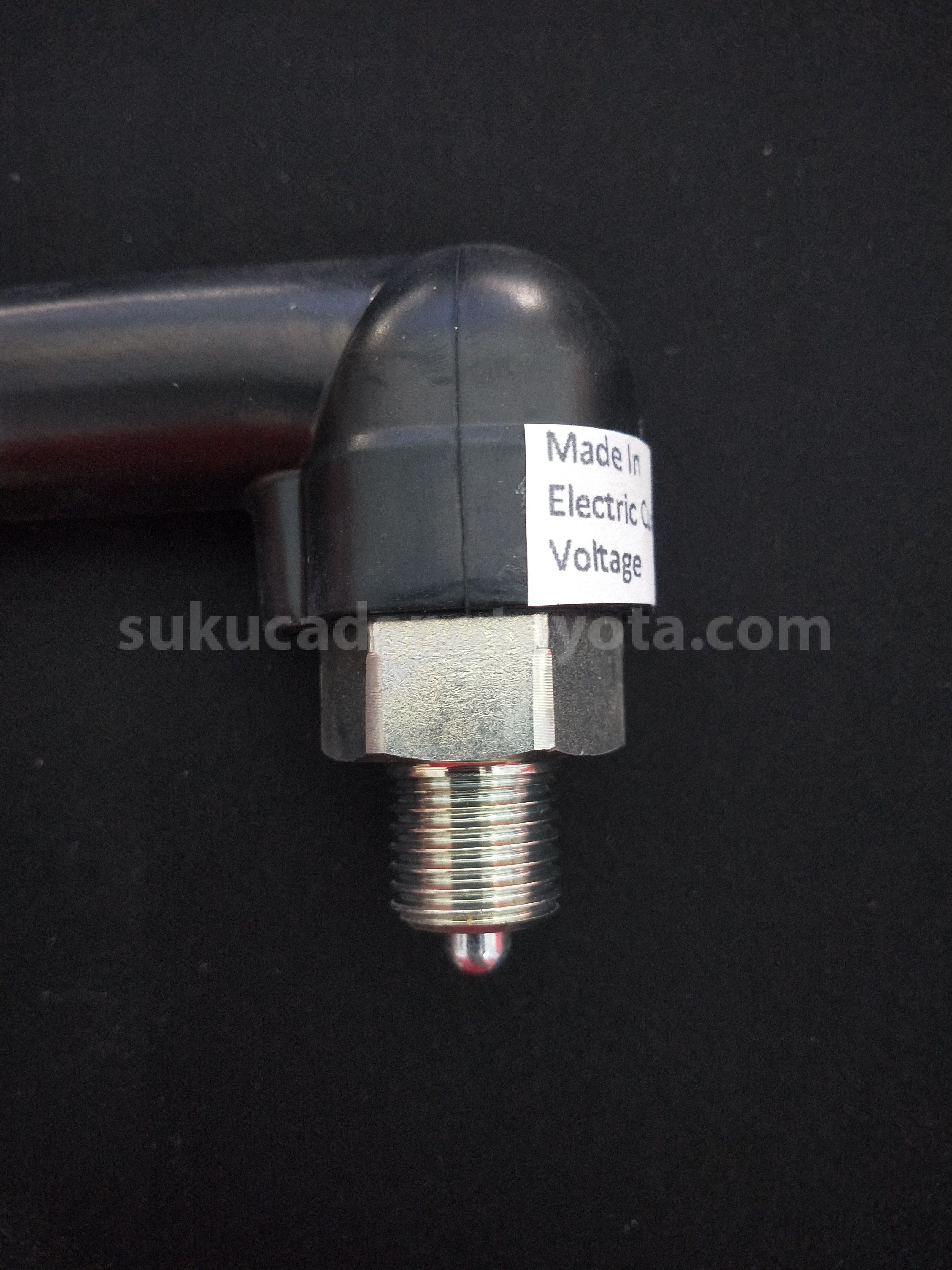 84210BZ120 SWITCH AS BACKUPLAMP - TOYOTA