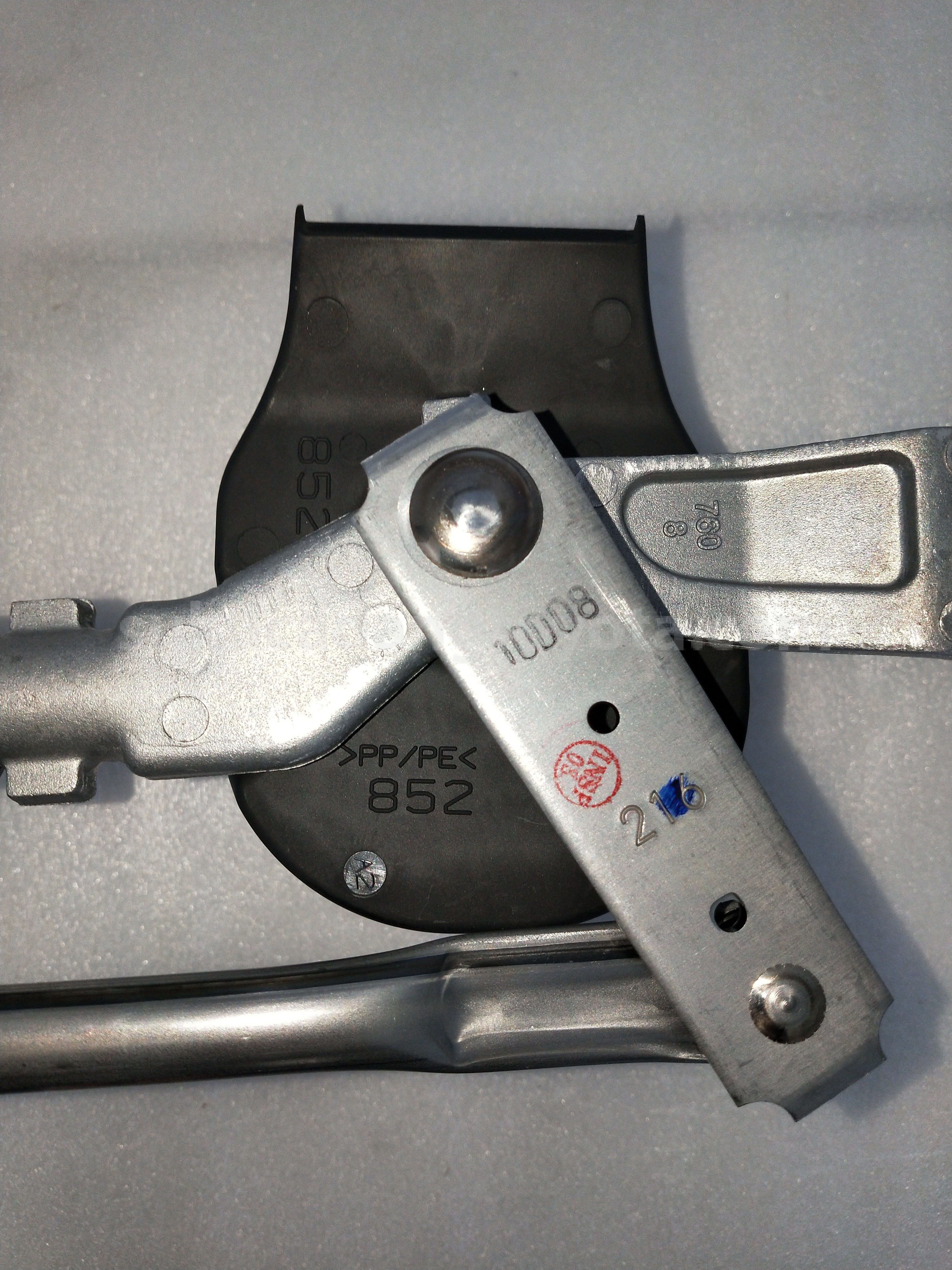851500K140 LINK ASSY, FR WIPER - TOYOTA