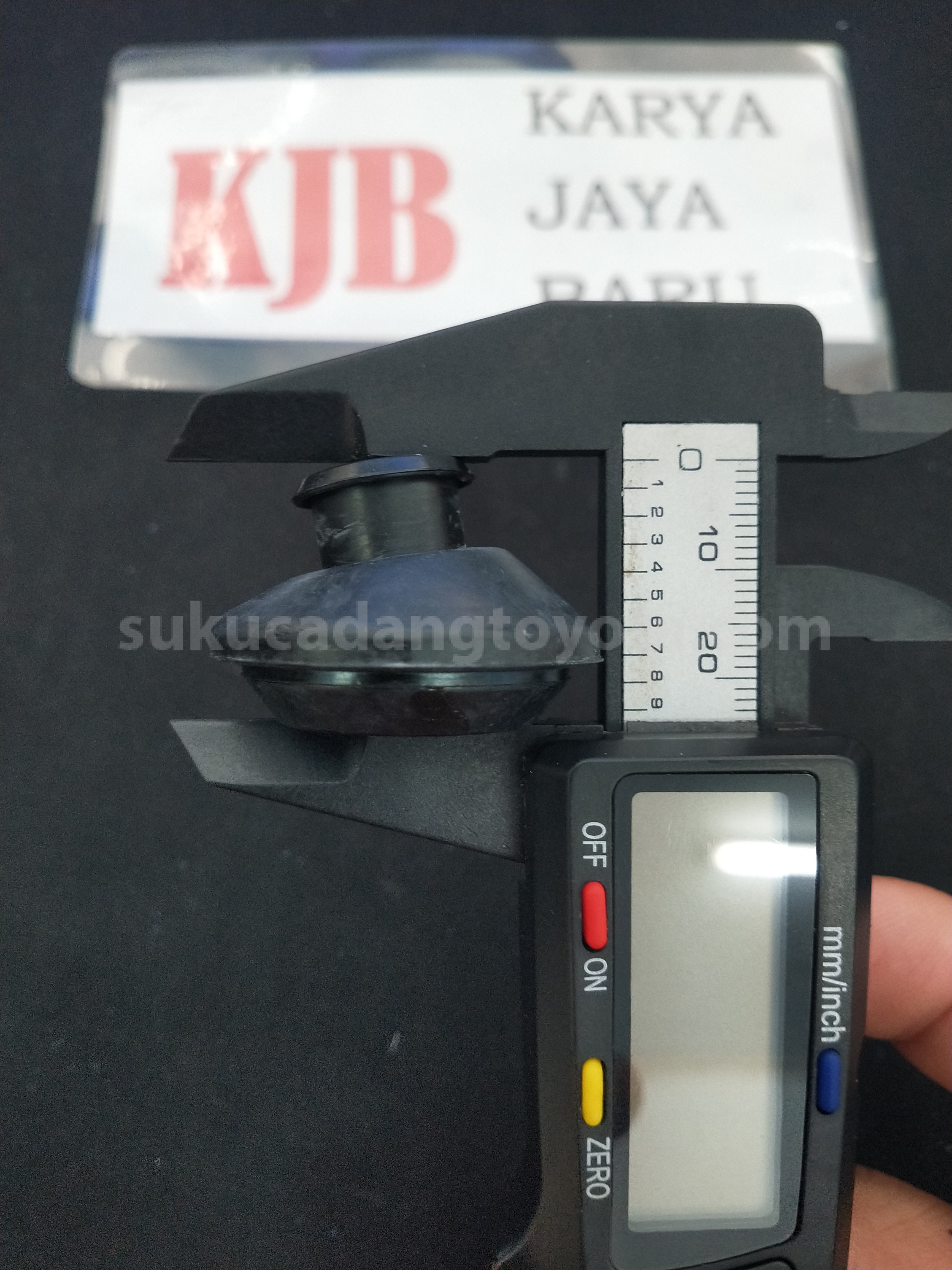 85176BZ010 CAP, RR WIPER LINK - TOYOTA