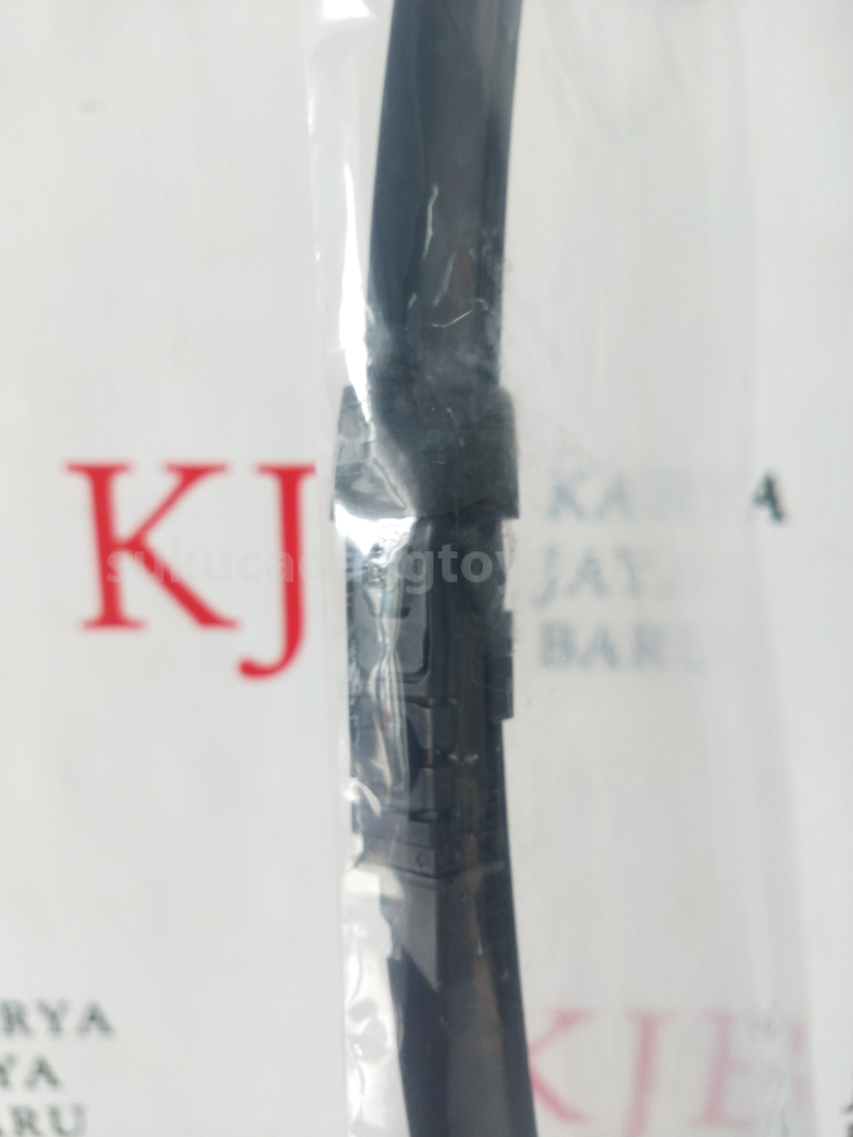 8521258035 BLADE, FR WIPER, RH - TOYOTA