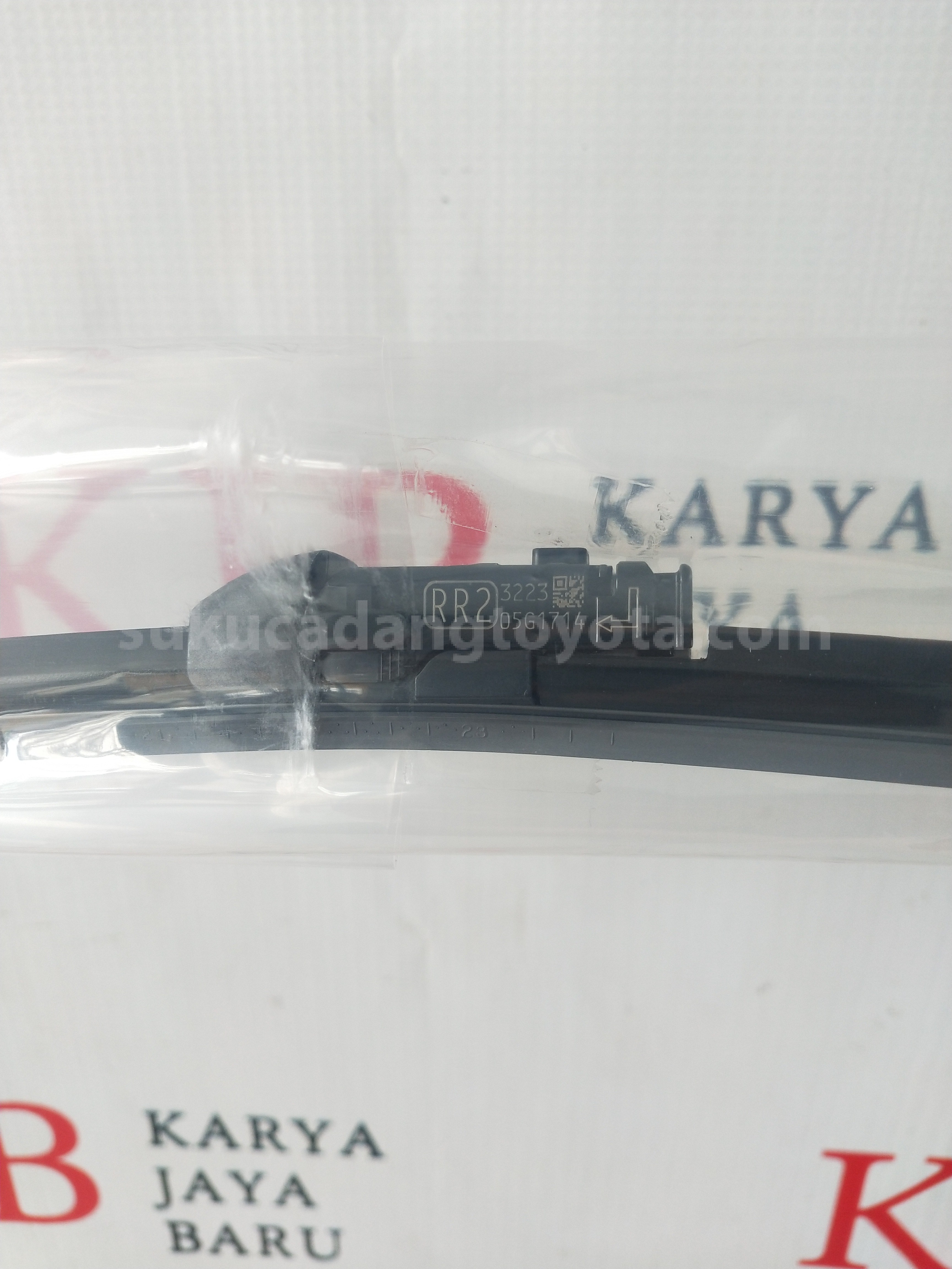 8522258033 BLADE, FR WIPER, LH - TOYOTA
