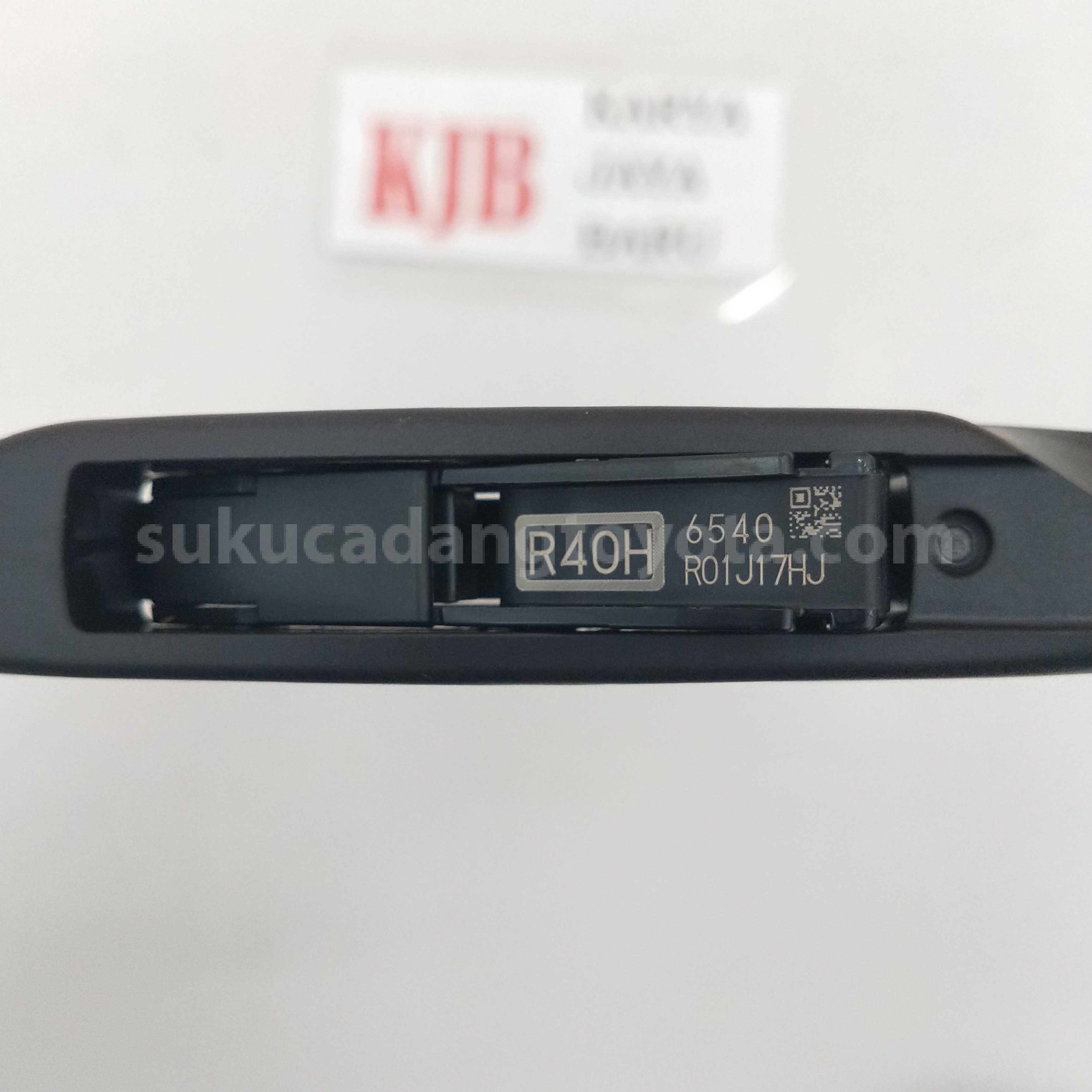 85222BZ360 BLADE, FR WIPER, LH - TOYOTA