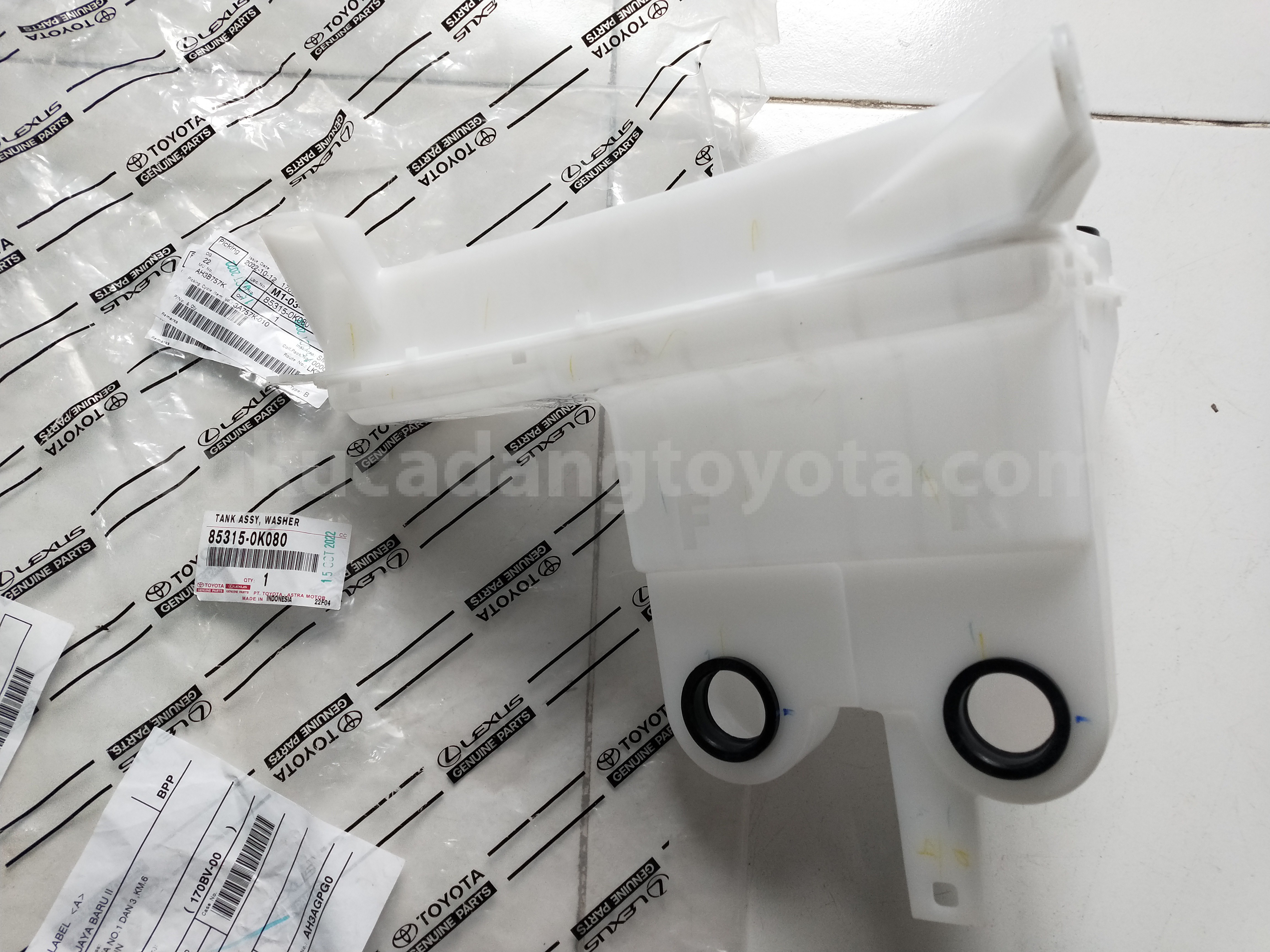 853150K080 TANK ASSY, WASHER - TOYOTA