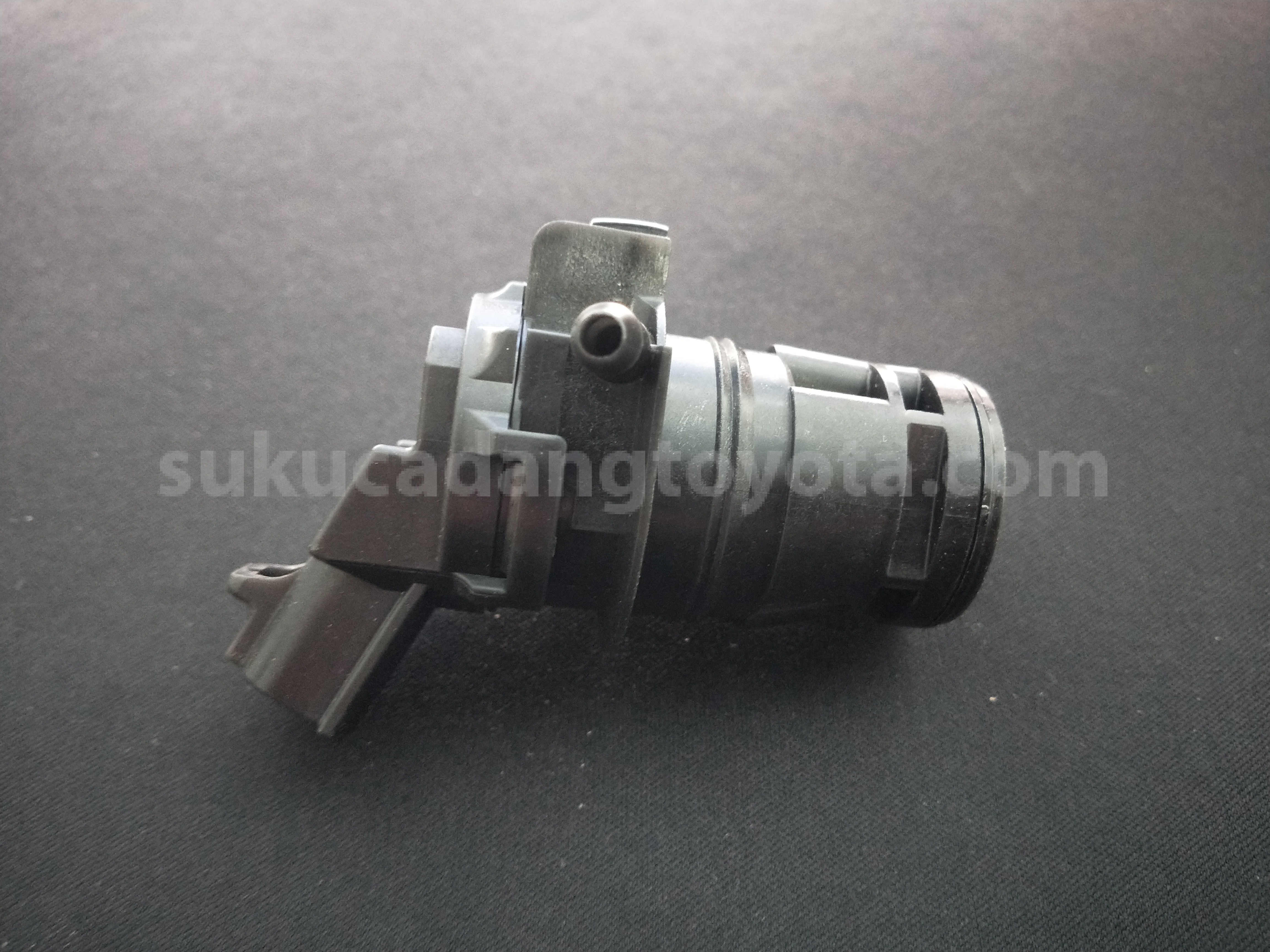 85330BZ060 MOTOR & PUMP ASSY,FR - TOYOTA