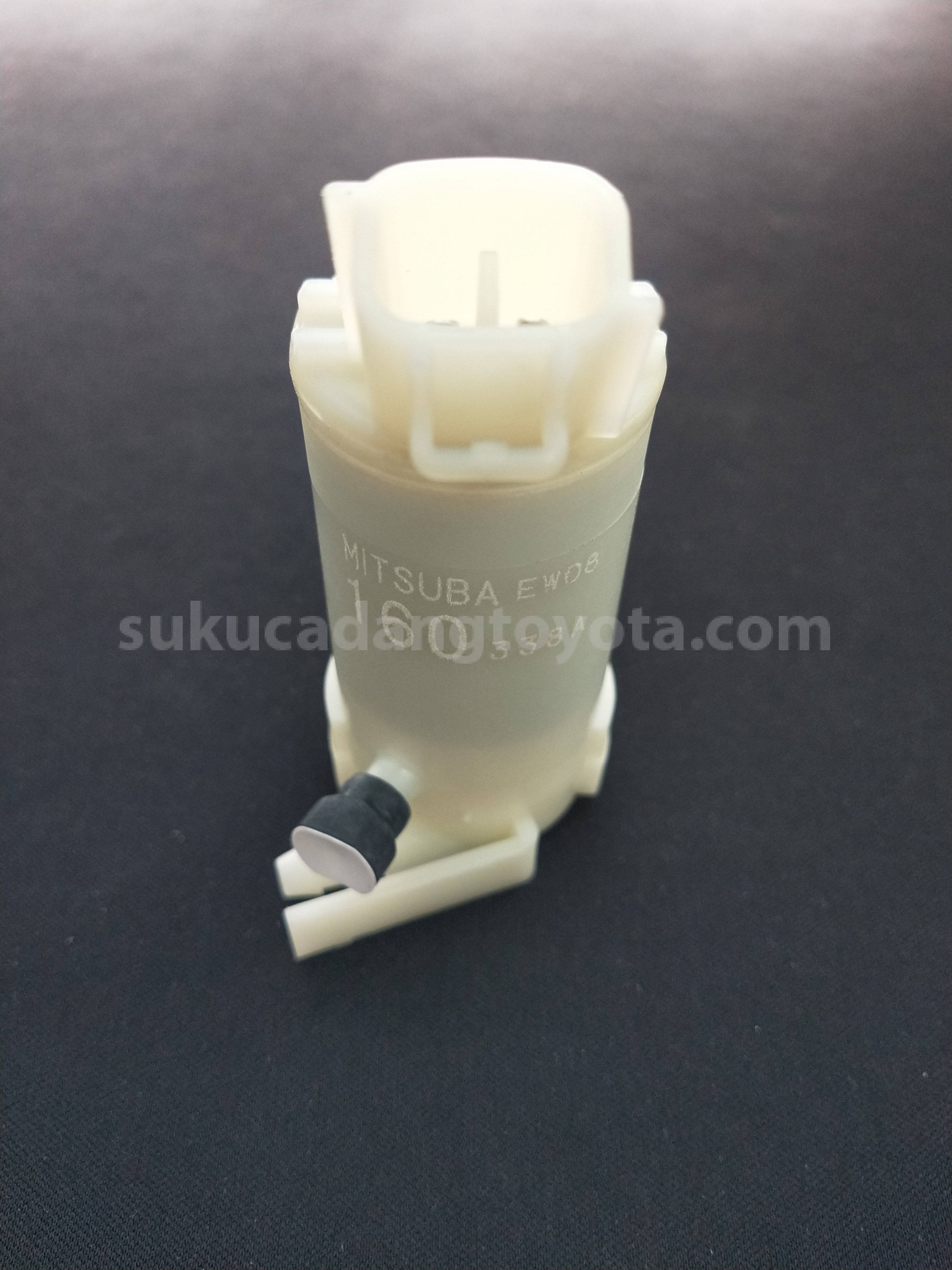 85330BZ110 PUMP ASSY, WASHER - TOYOTA