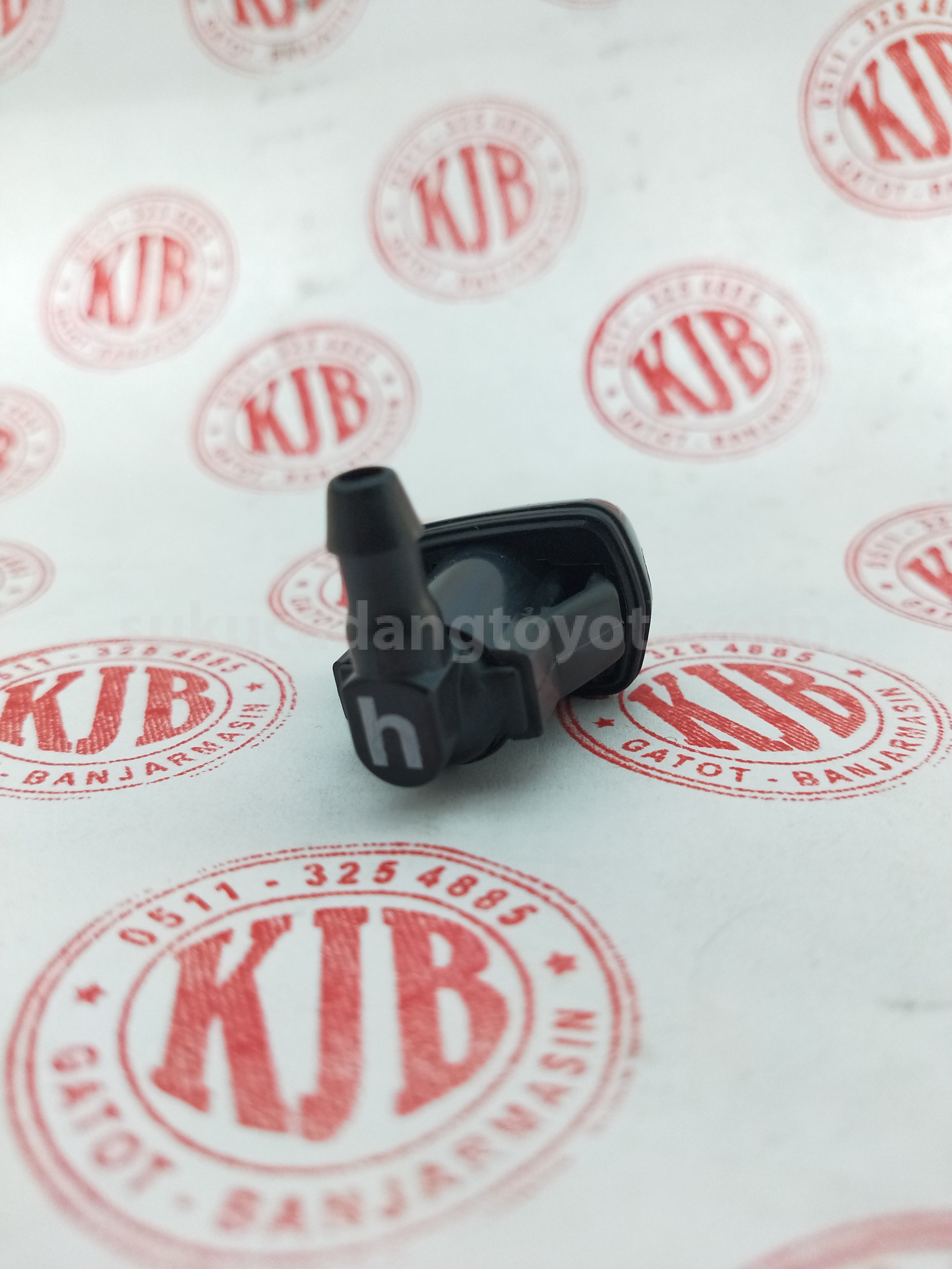85381BZ060 NOZZLE,FR WASHER - TOYOTA