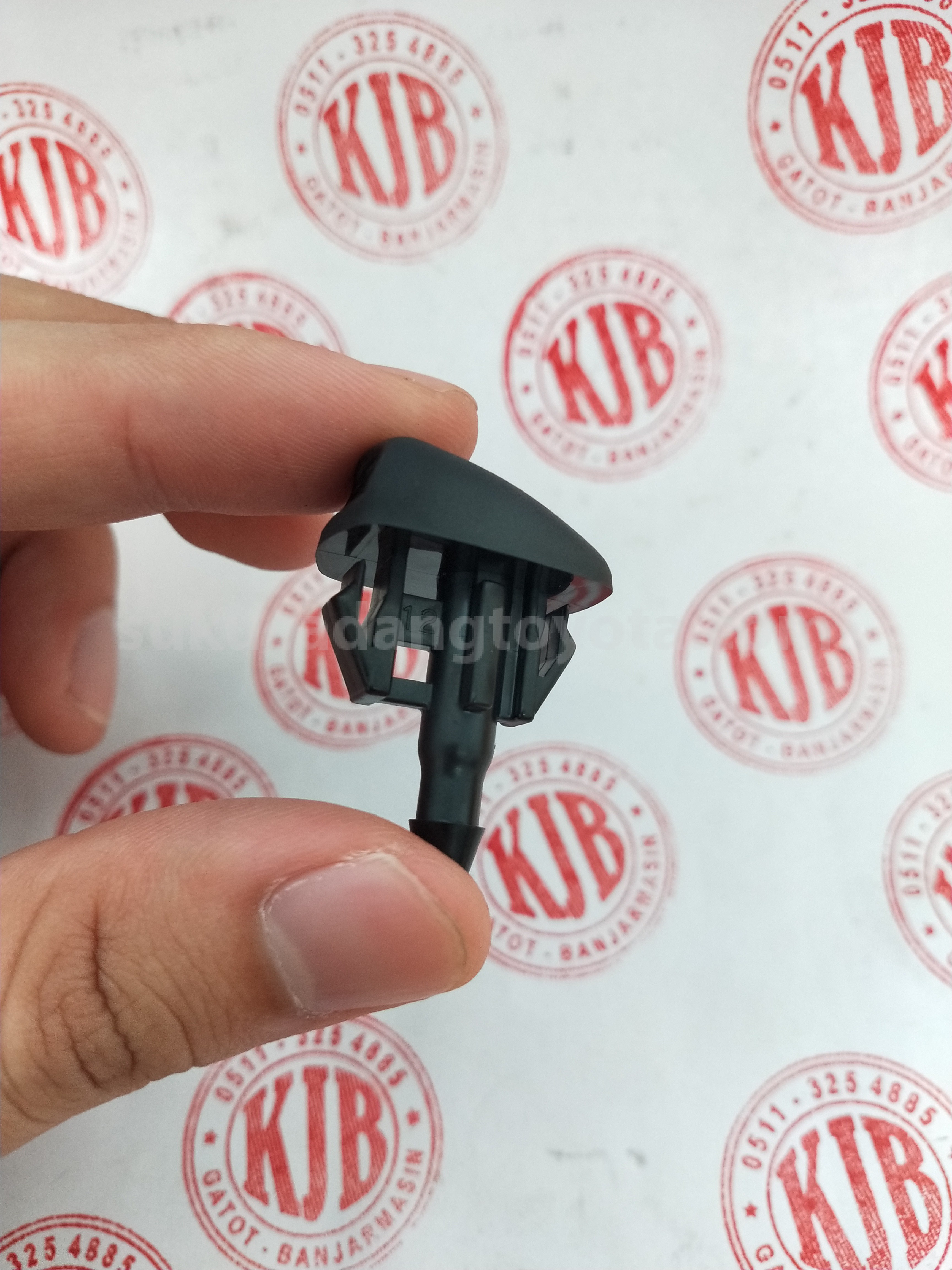 85381BZ130 NOZZLE,FR WASHER,RH - TOYOTA