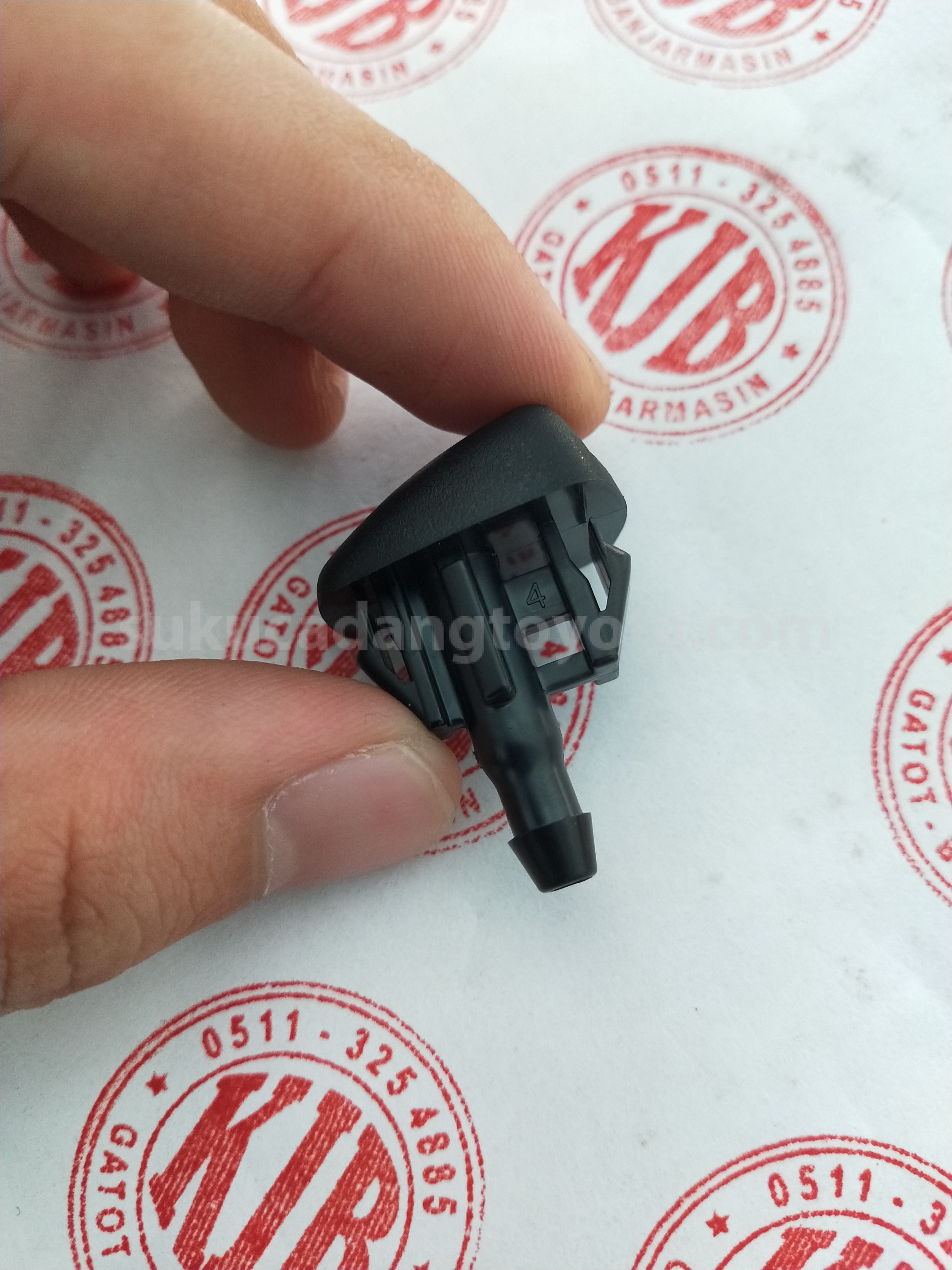 85381BZ130 NOZZLE,FR WASHER,RH - TOYOTA