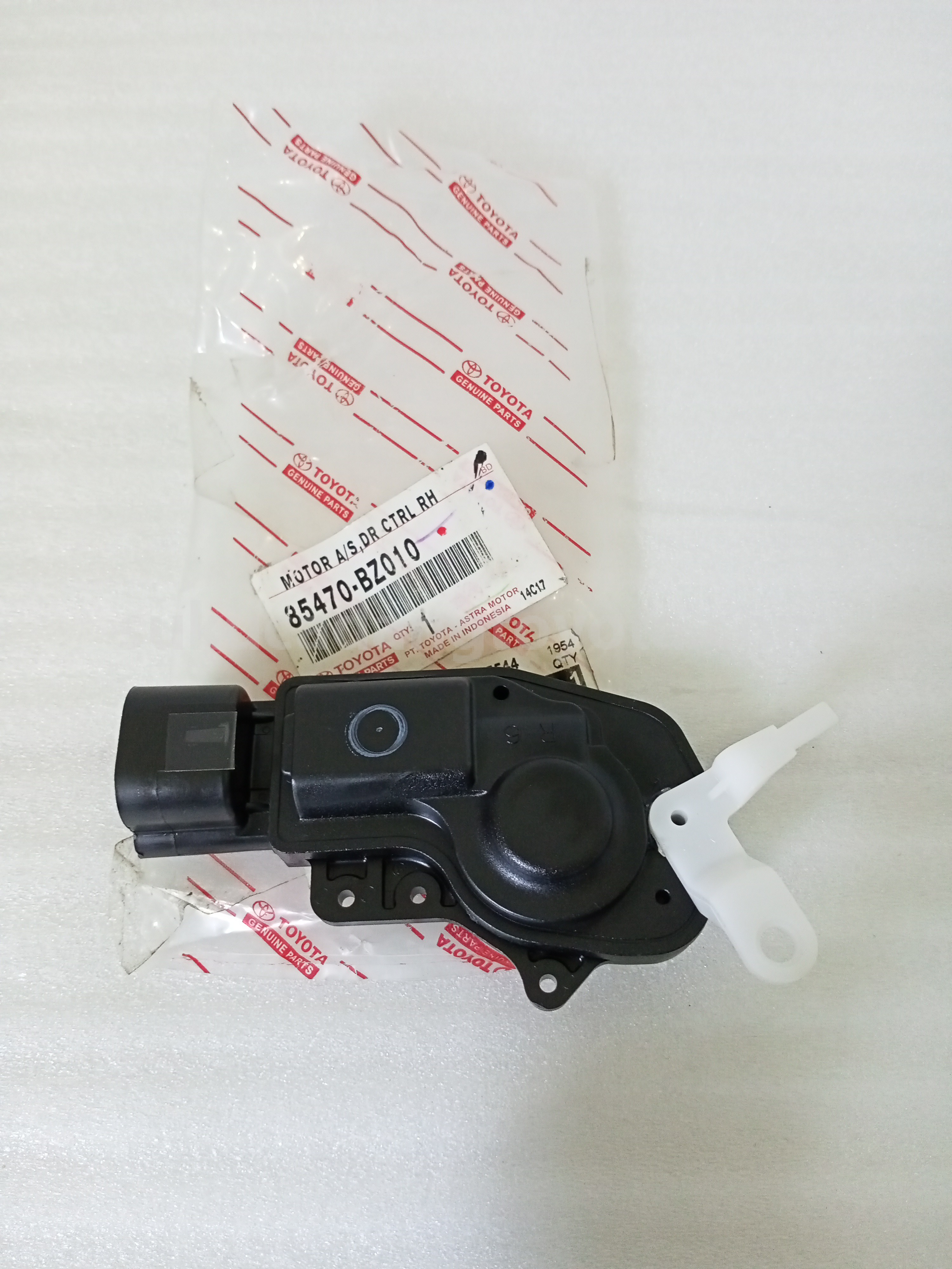 85470BZ010 MOTOR A/S,DR CTRL RH - TOYOTA