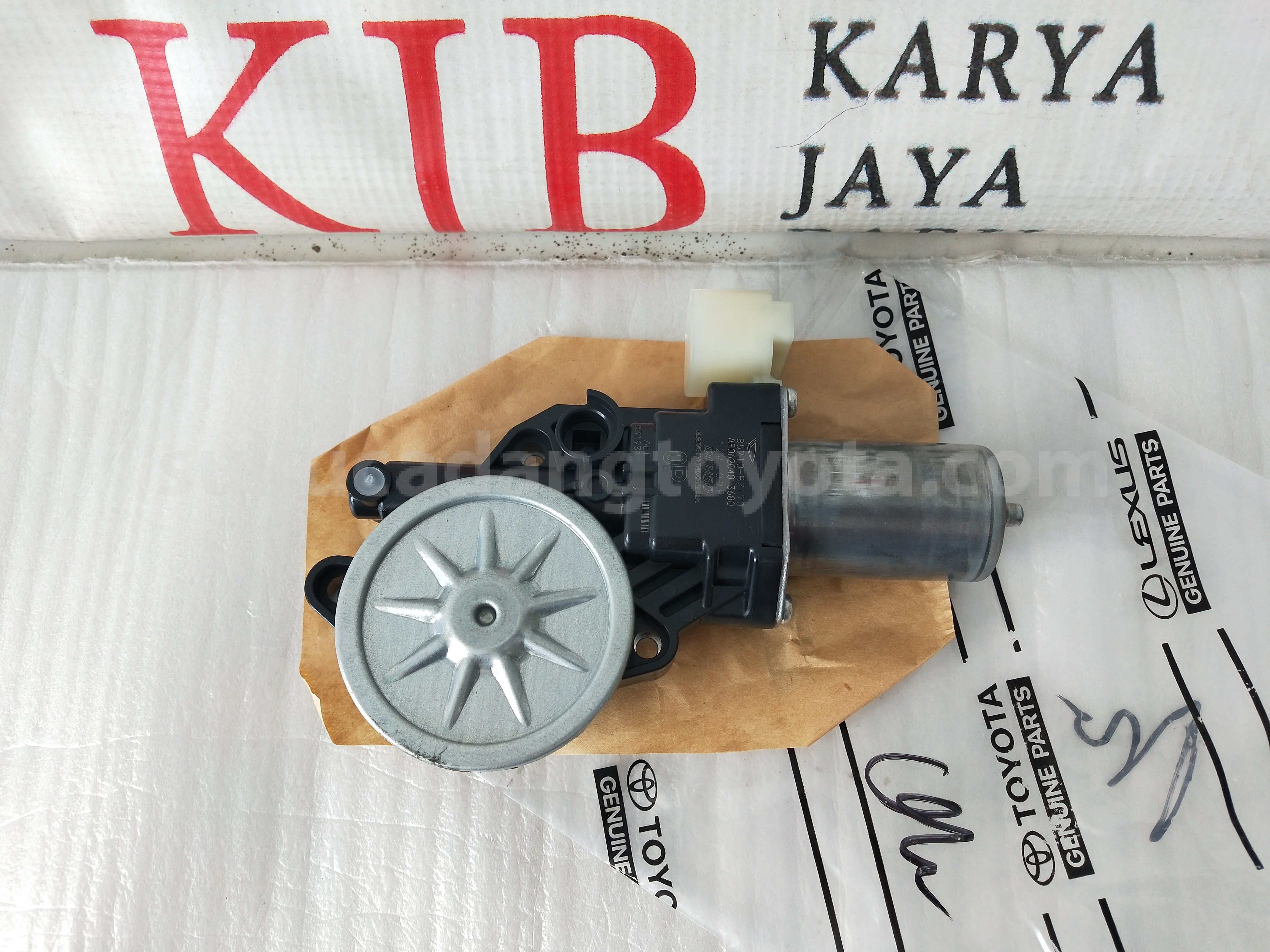 85710BZ170 MOTOR AS, PWR WDO RH - TOYOTA