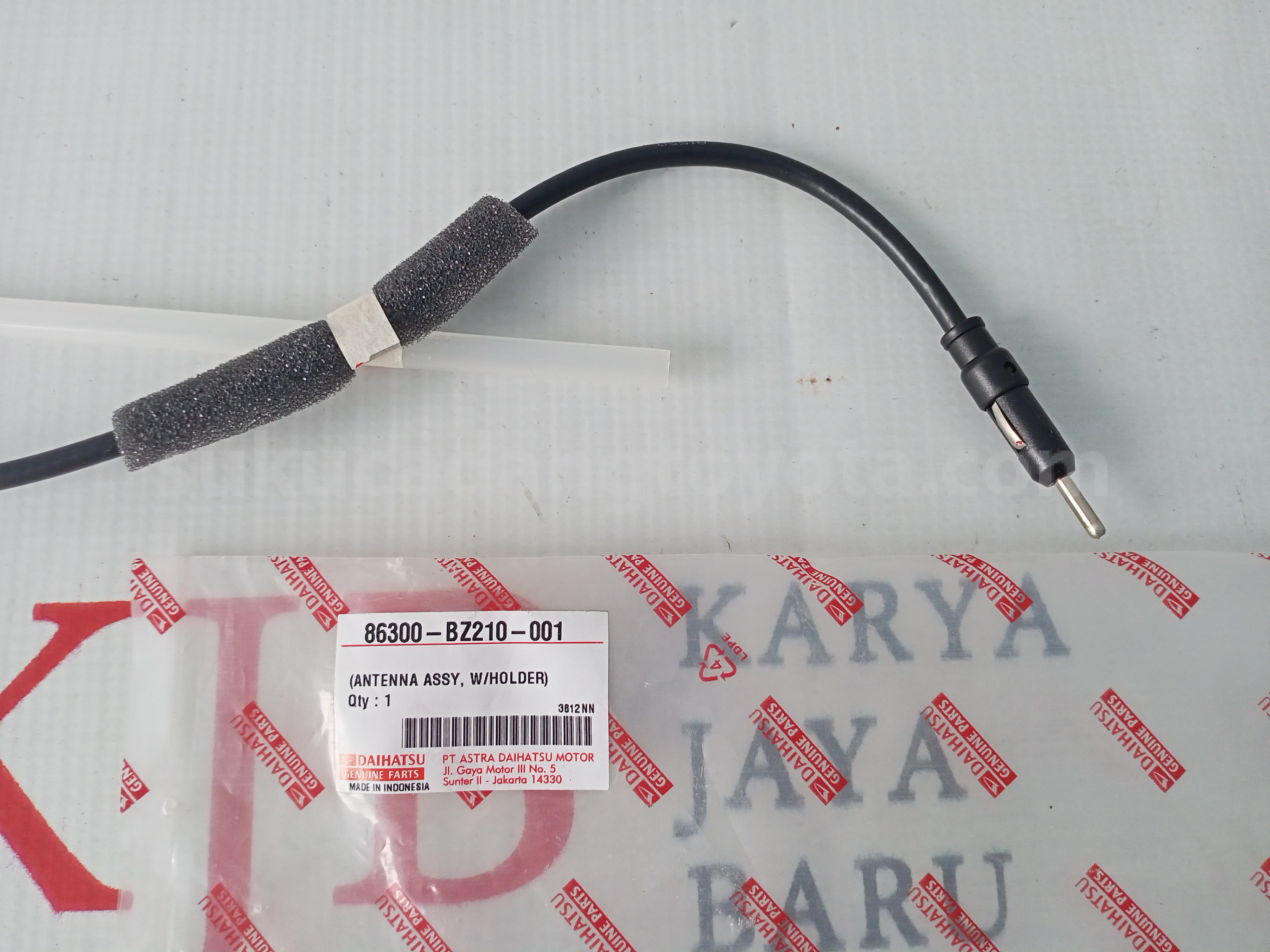 86300BZ210 ANTENNA ASSY,W/HLD - TOYOTA