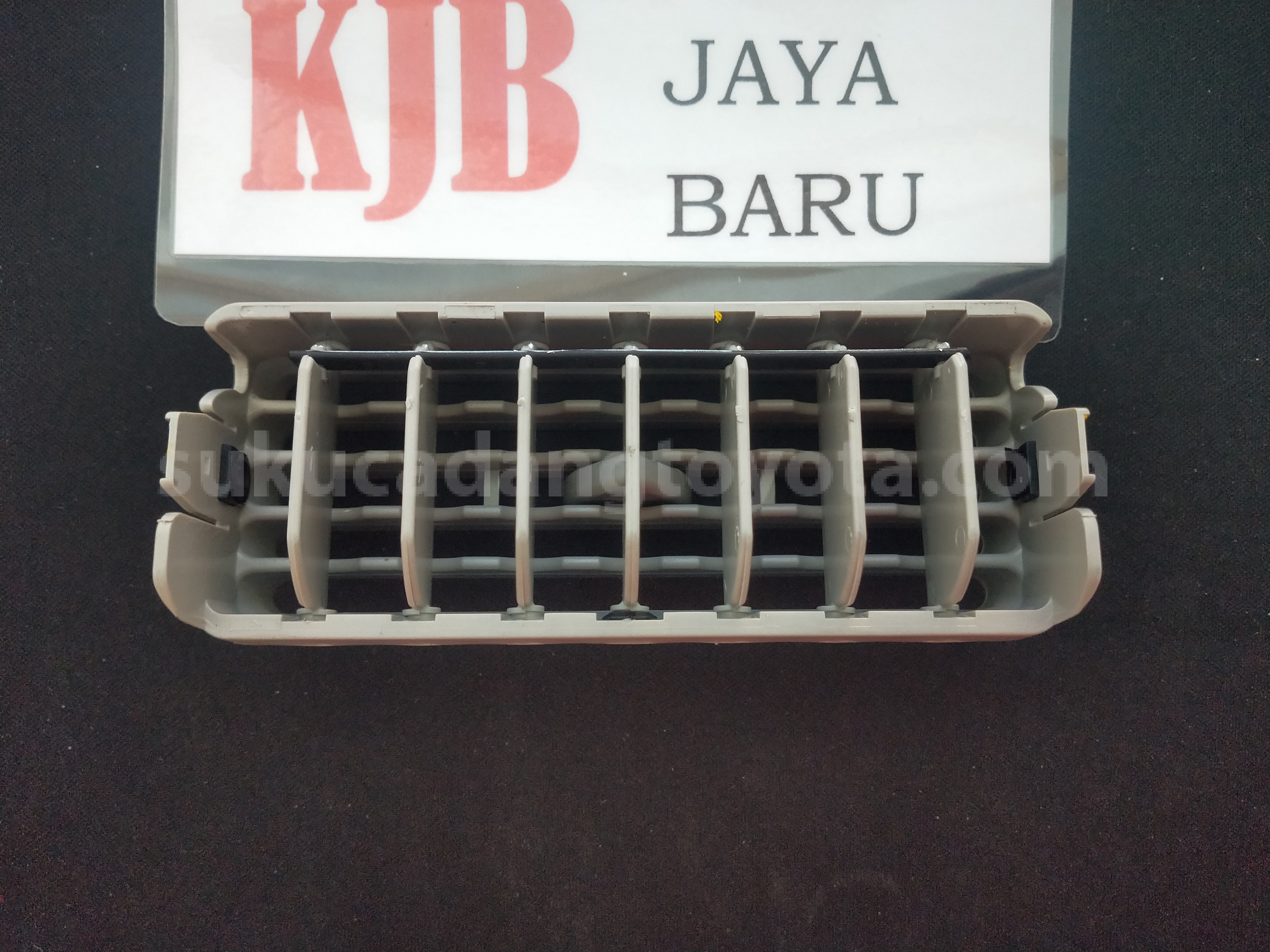87125BZ030B1 GRILLE,AIR OUTLET - TOYOTA