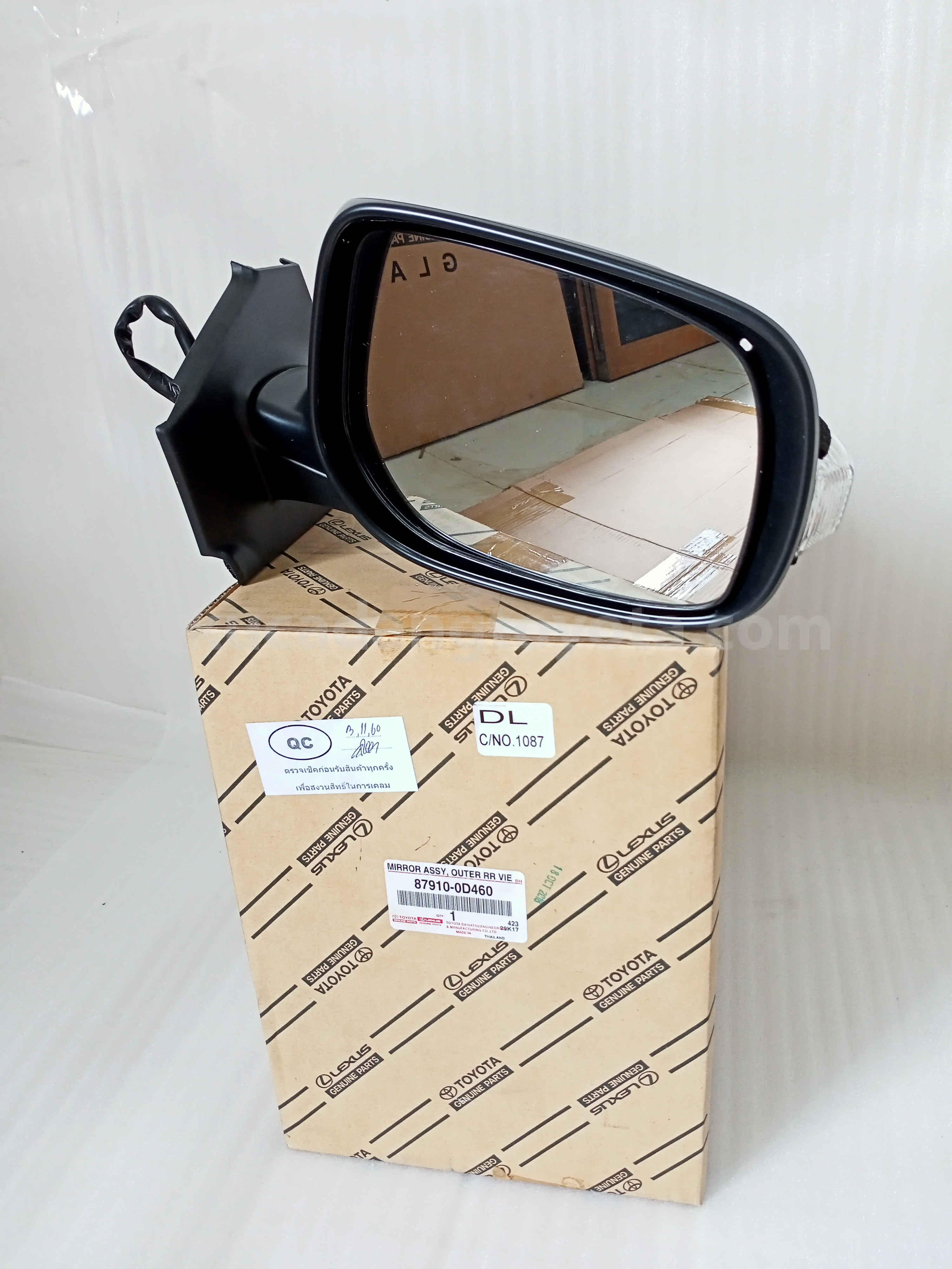 879100D460 MIRROR ASSY, OUTER R - TOYOTA