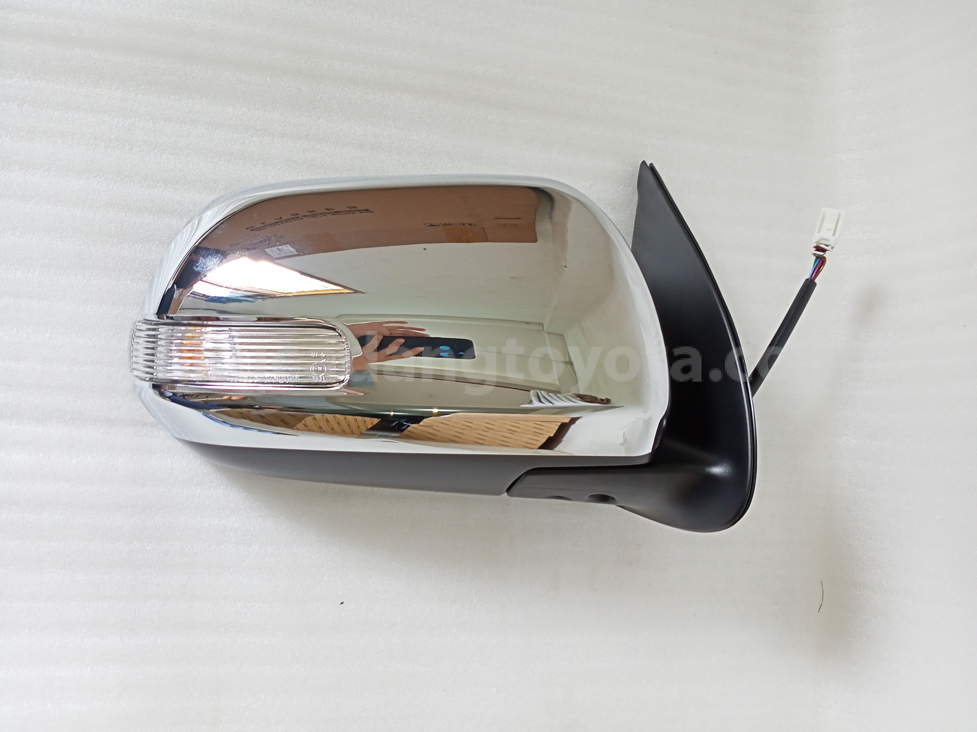 879100K860 MIRROR ASSY, OUTER R - TOYOTA