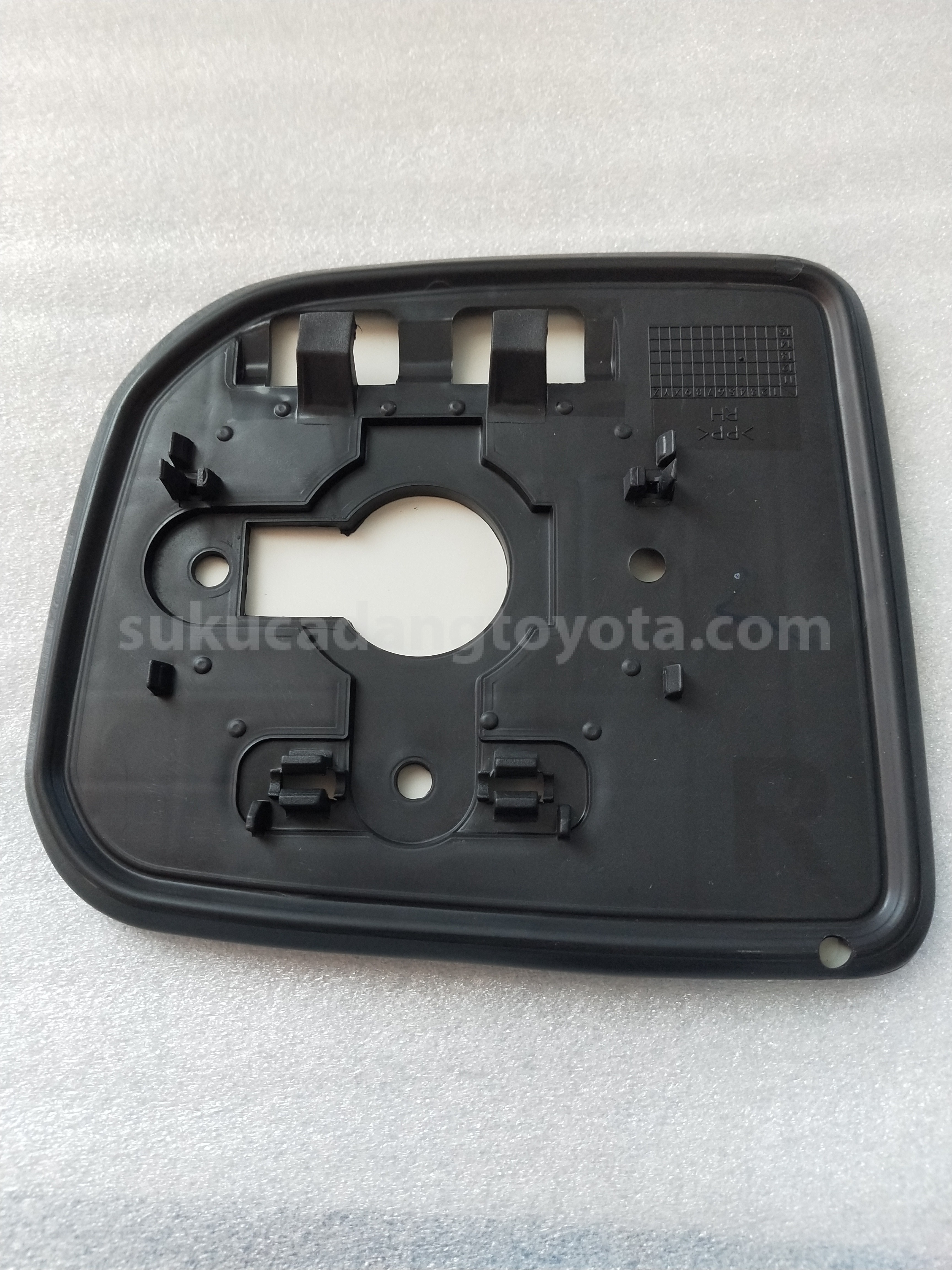 87917BZ110 MIRROR,OUTER RR,RH - TOYOTA