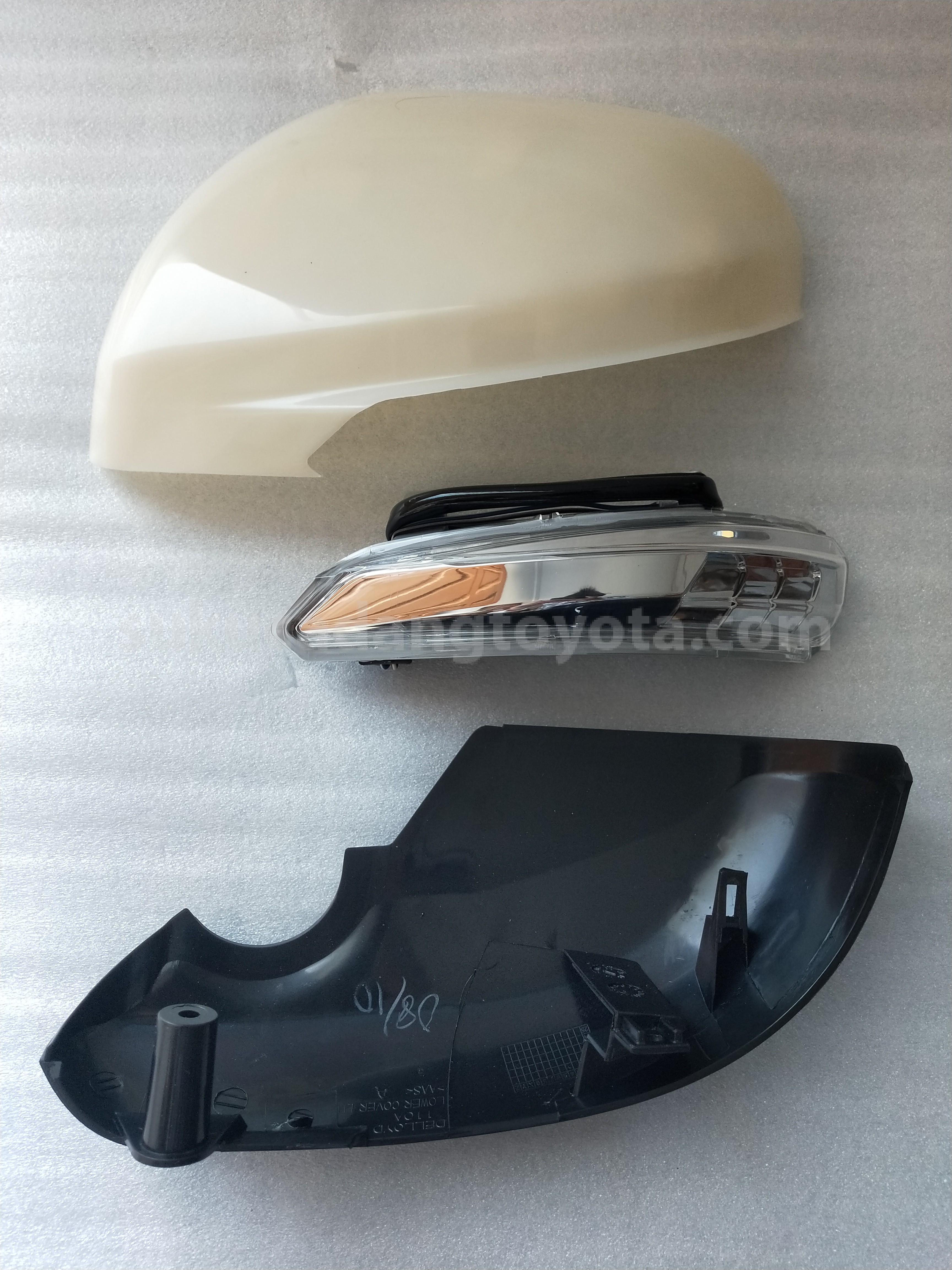 87919TA016 MIRROR CVR W/TRN LH - TOYOTA