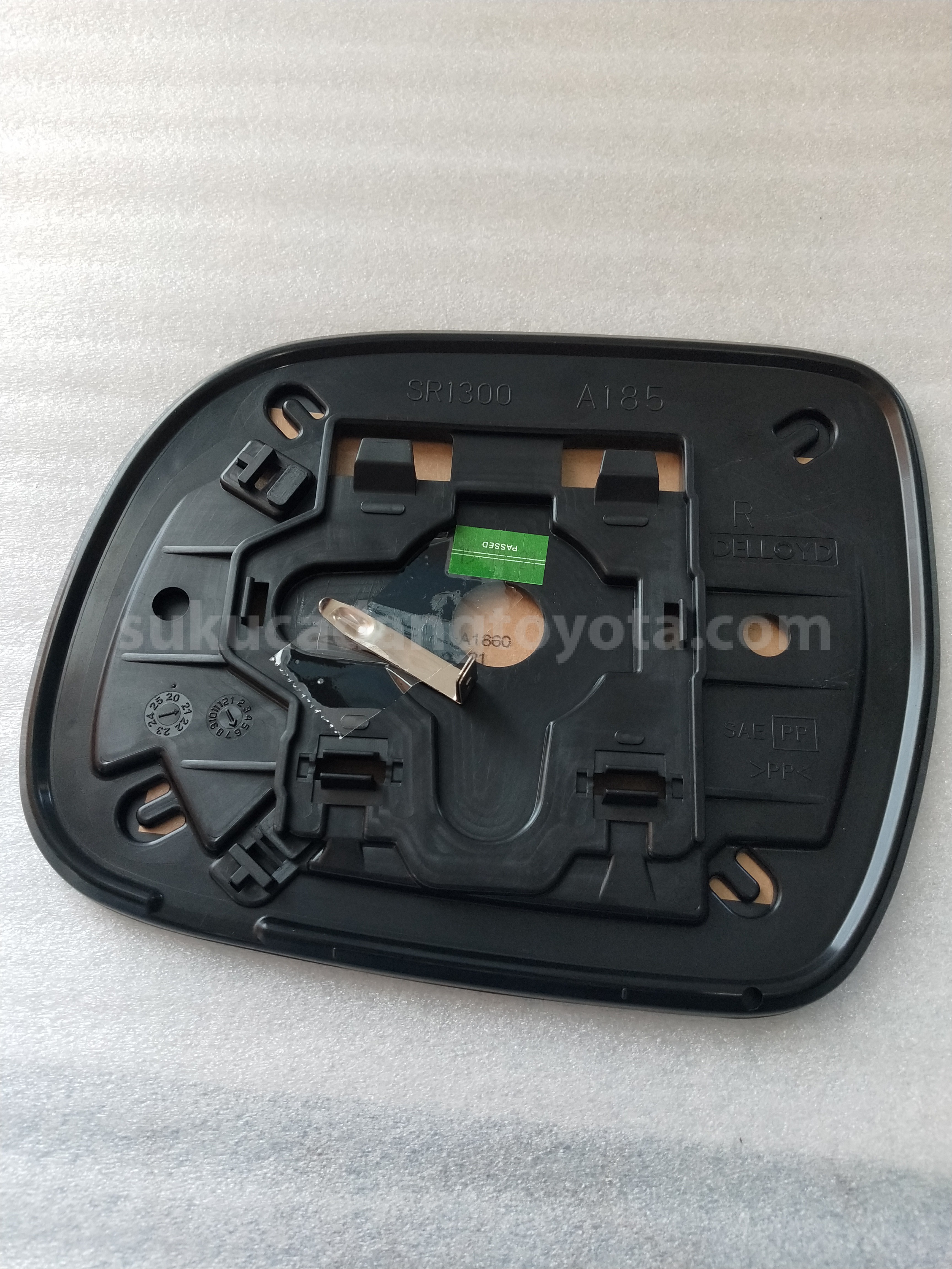 879310K160 MIRROR OUTER,RH - TOYOTA