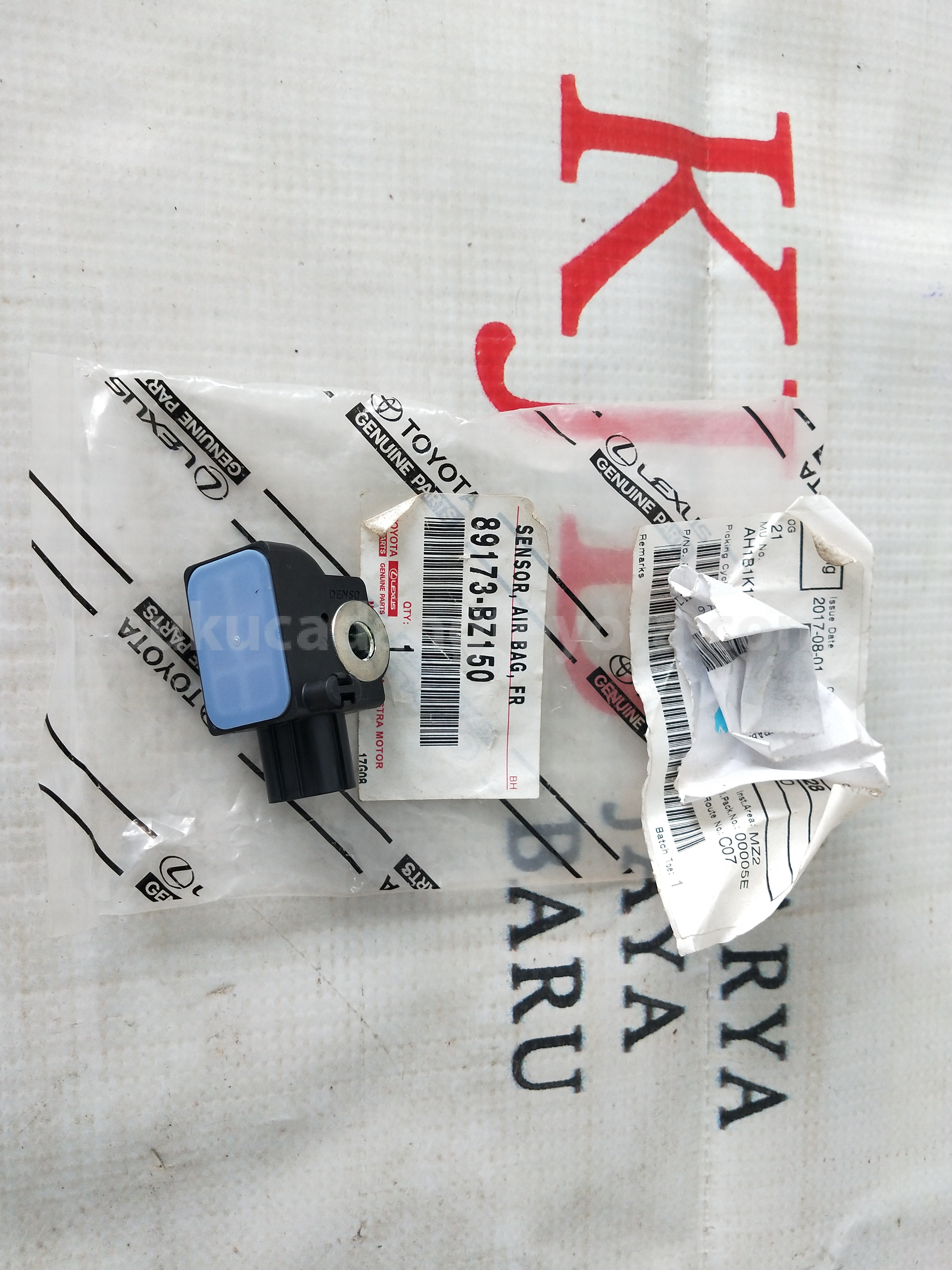 89173BZ150 SENSOR, AIR BAG, FR - TOYOTA