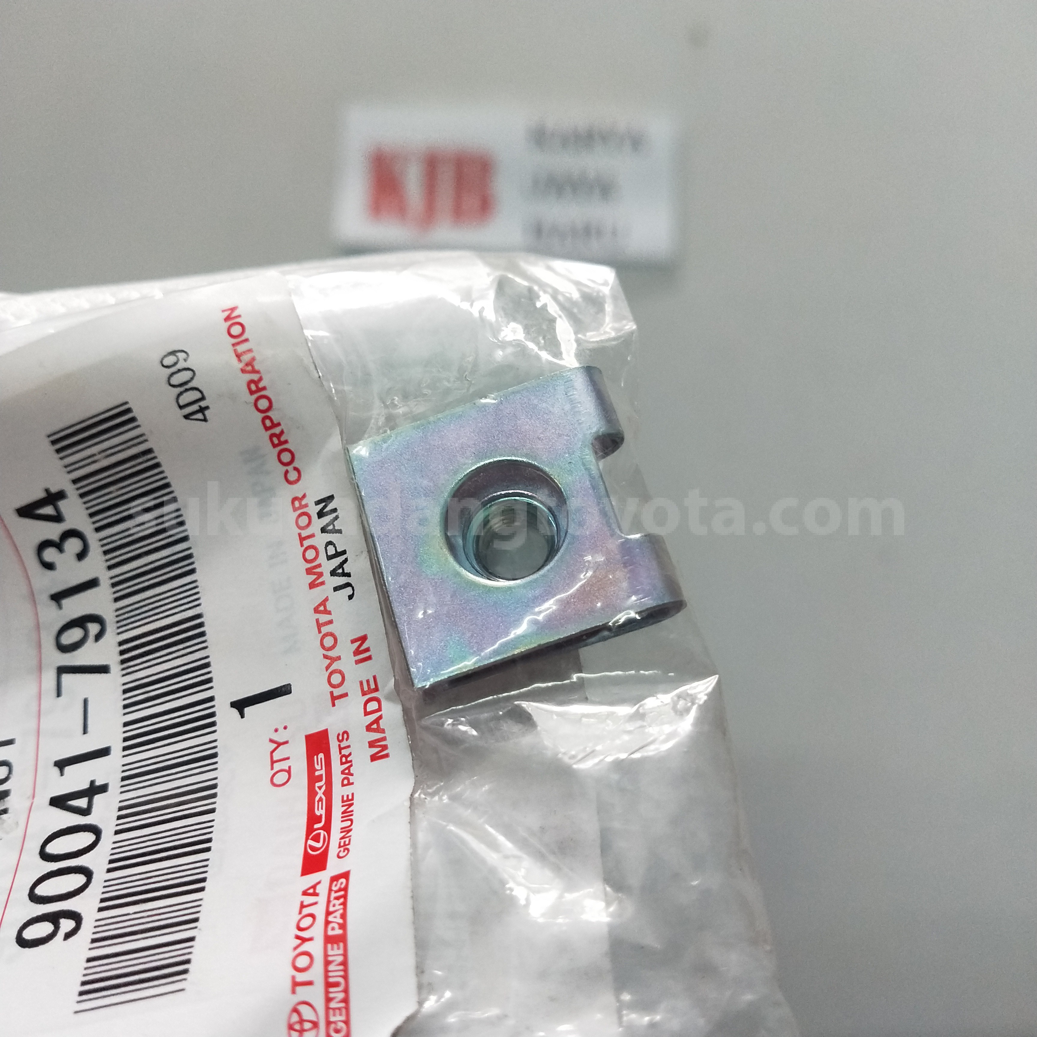 9004179134 NUT - TOYOTA