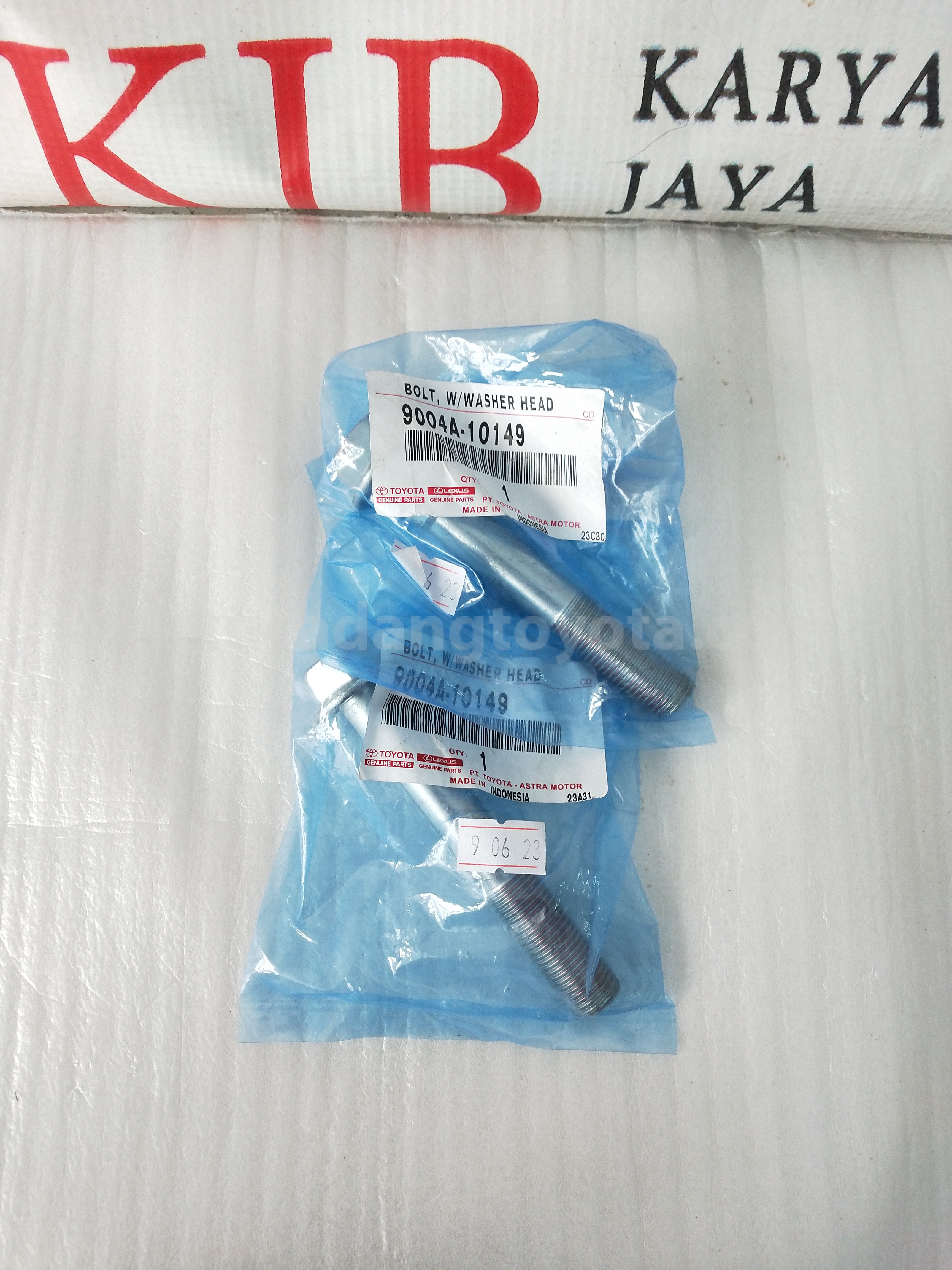 9004A10149 BOLT, W/WASHER HEAD - TOYOTA