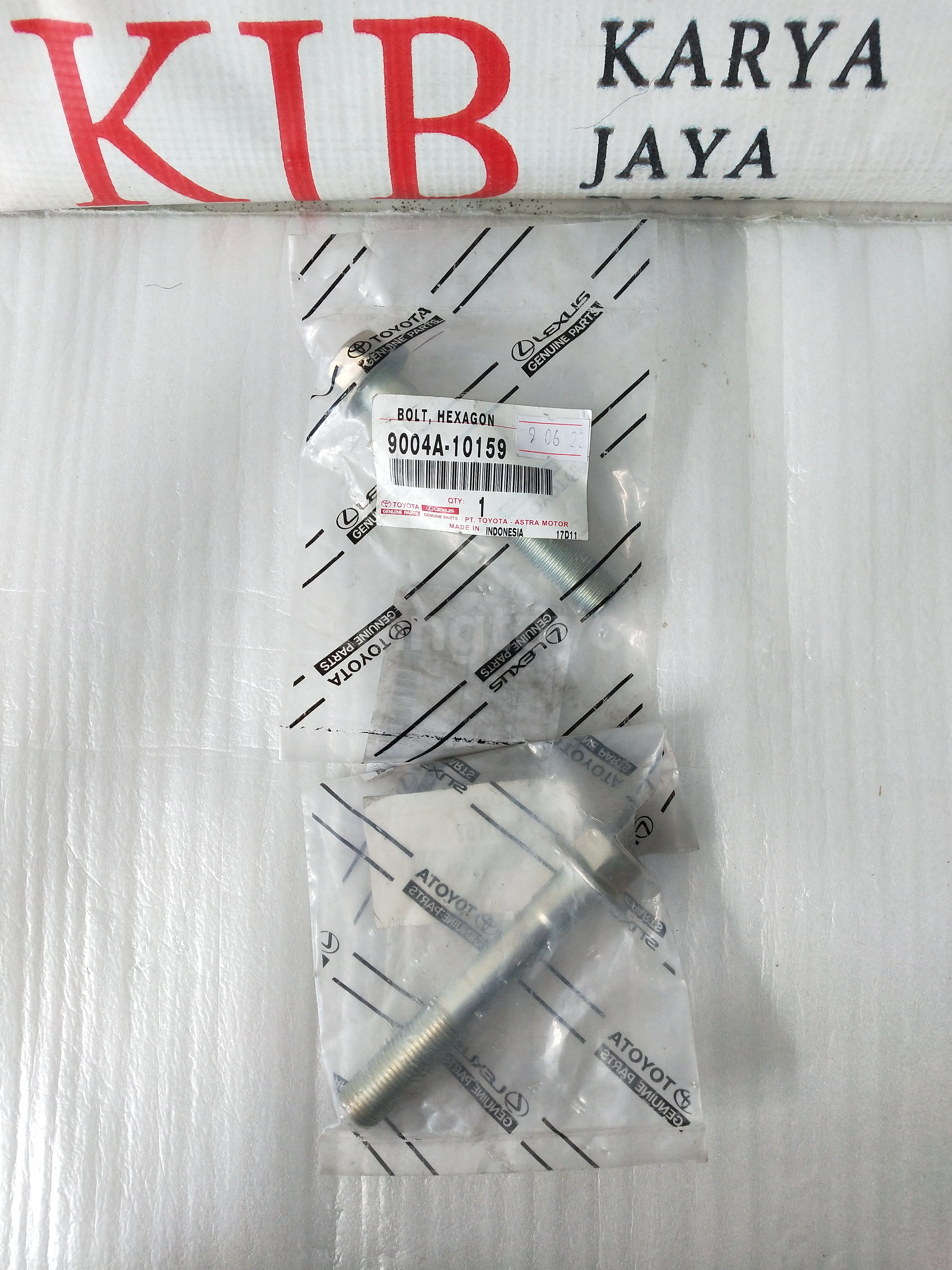 9004A10159 BOLT, HEXAGON - TOYOTA