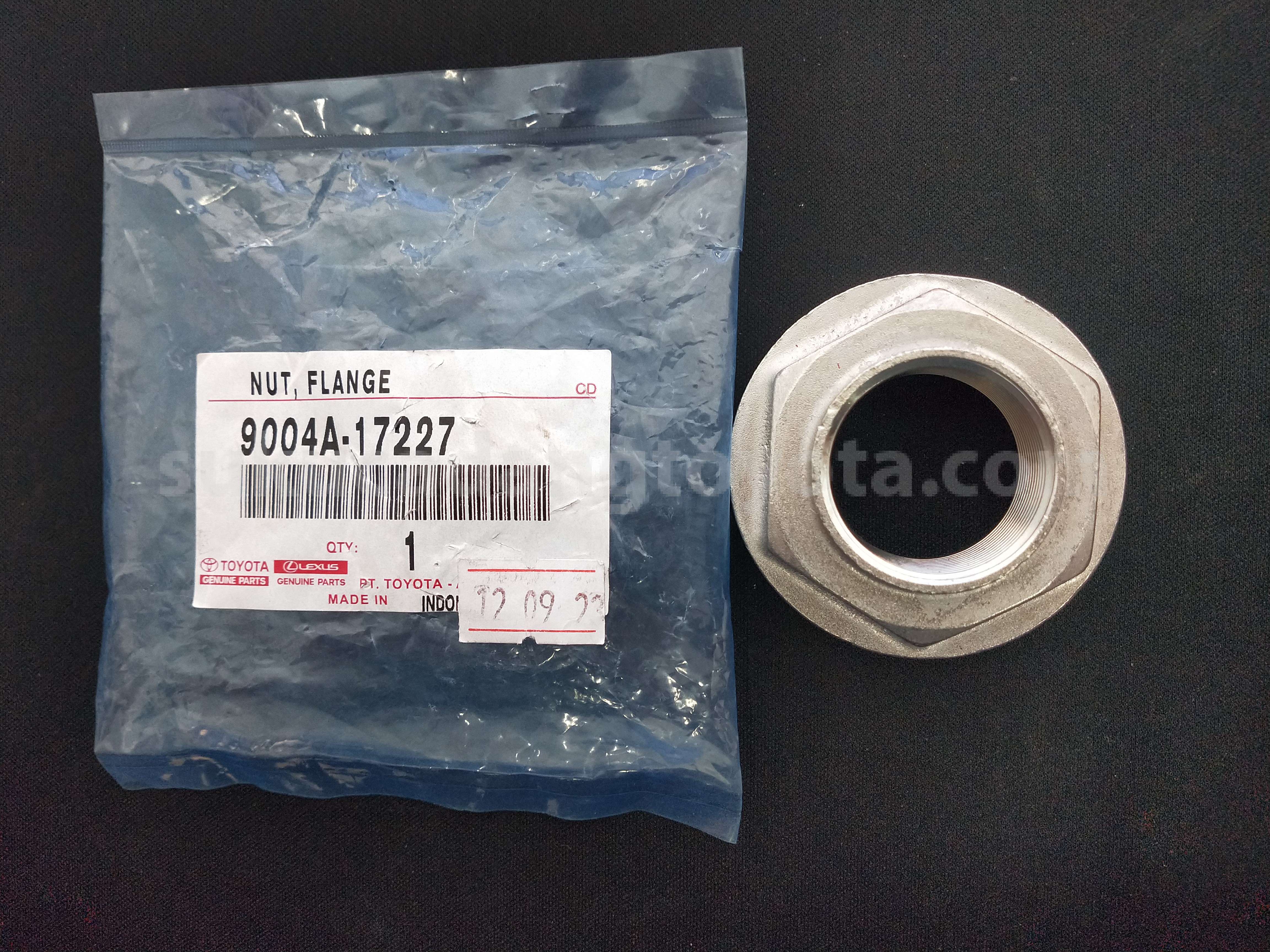 9004A17227 NUT, FLANGE - TOYOTA