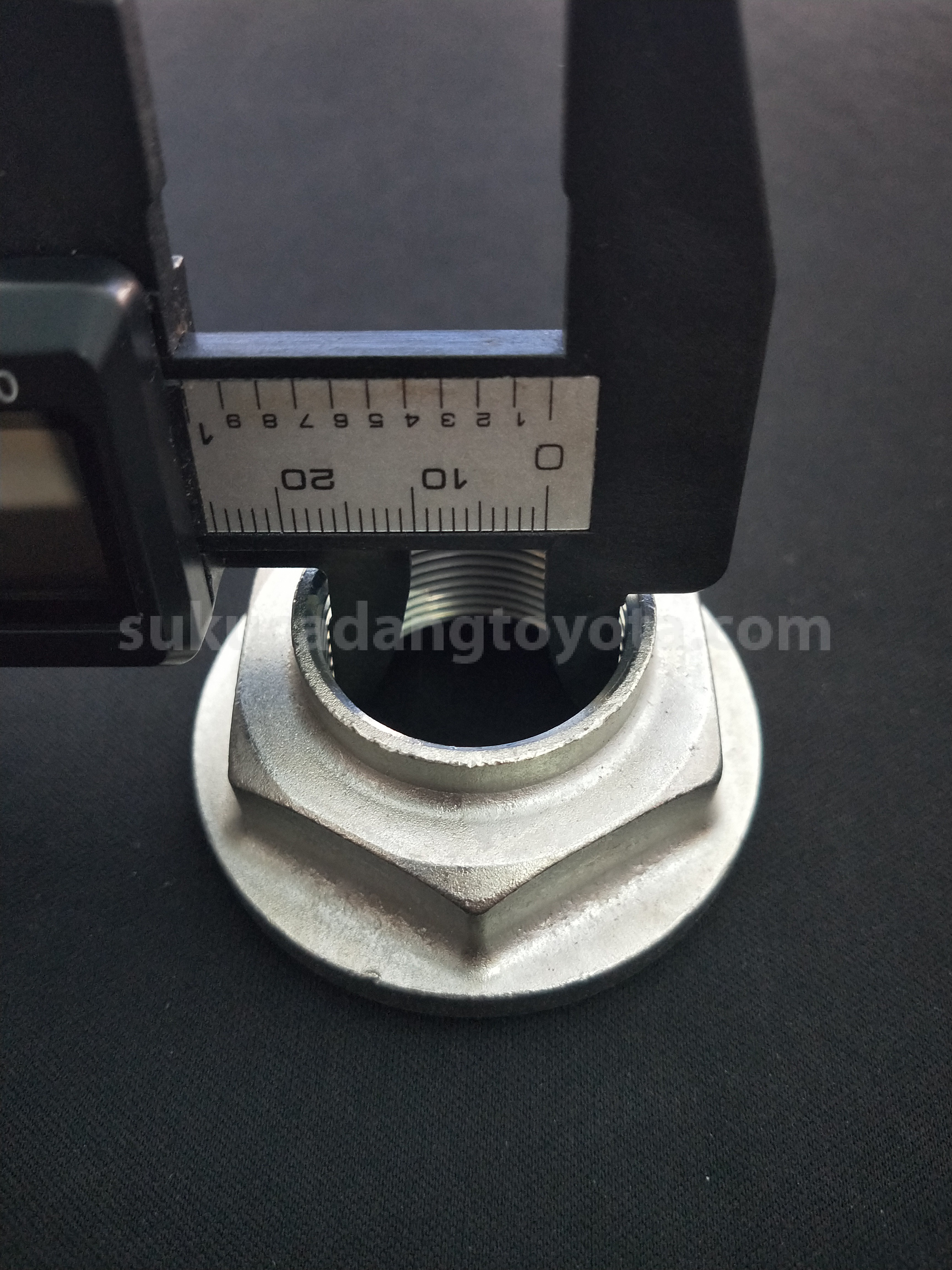 9004A17227 NUT, FLANGE - TOYOTA
