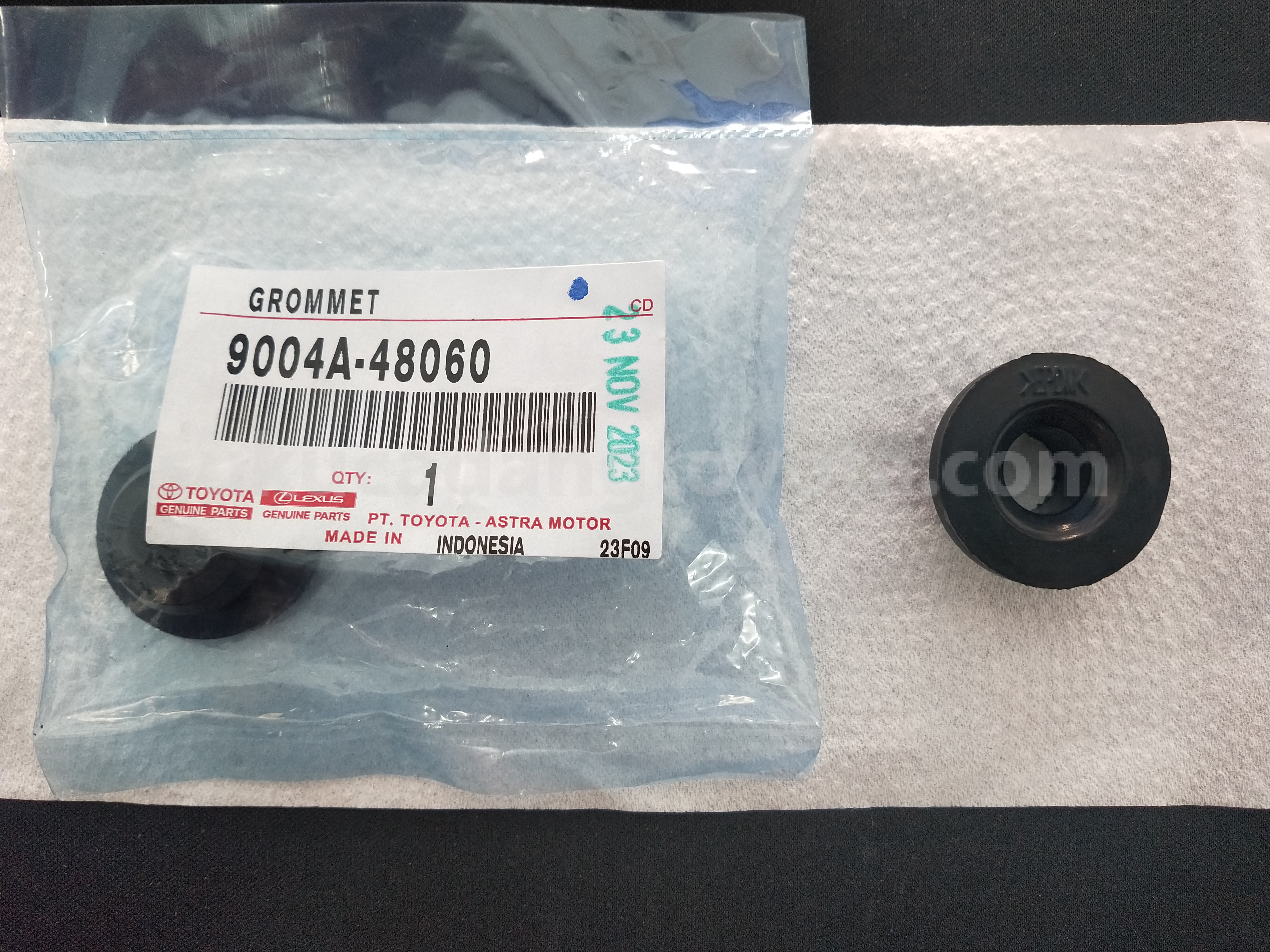 9004A48060 GROMMET - TOYOTA