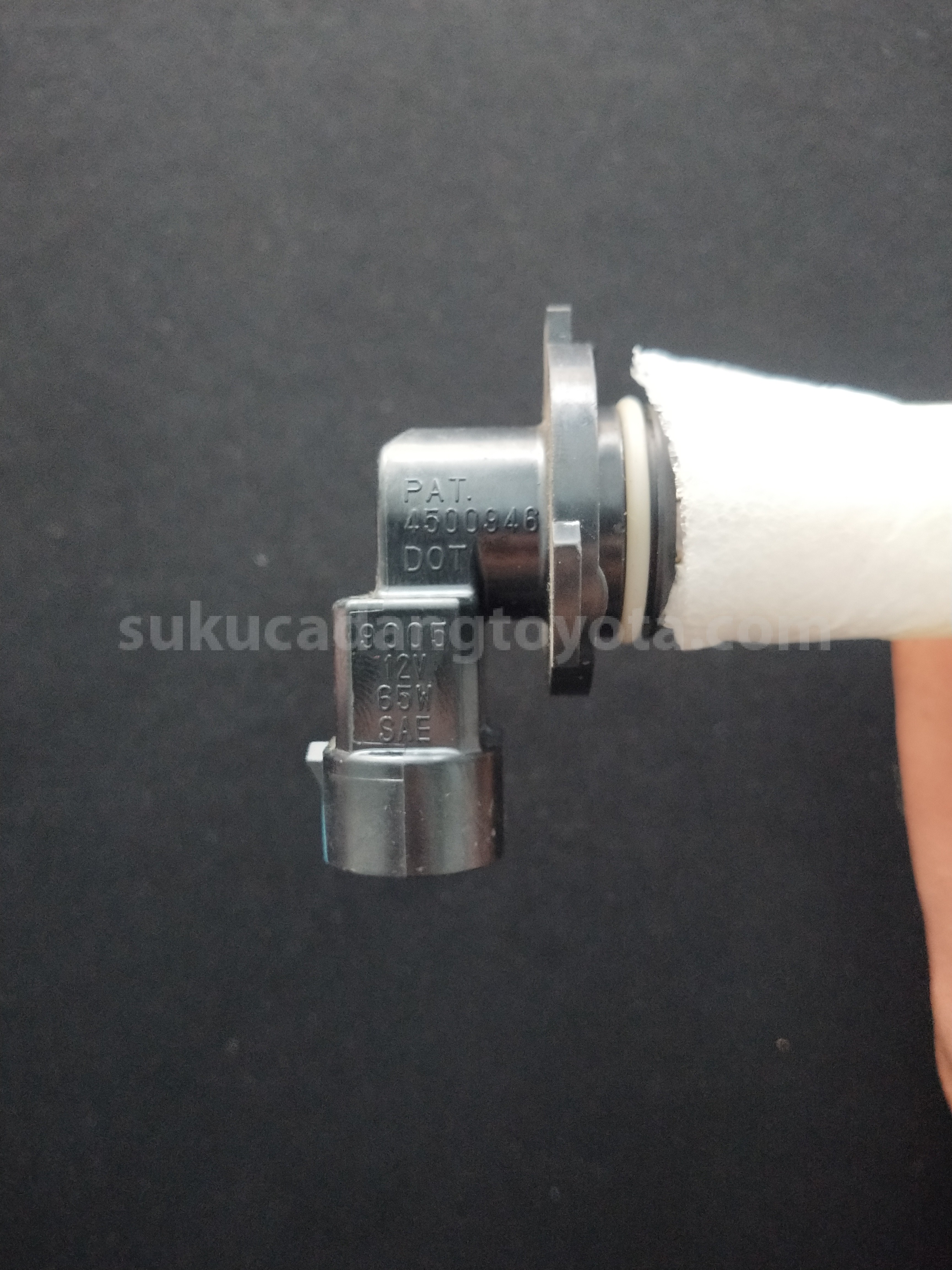 9004A81028 BULB - TOYOTA