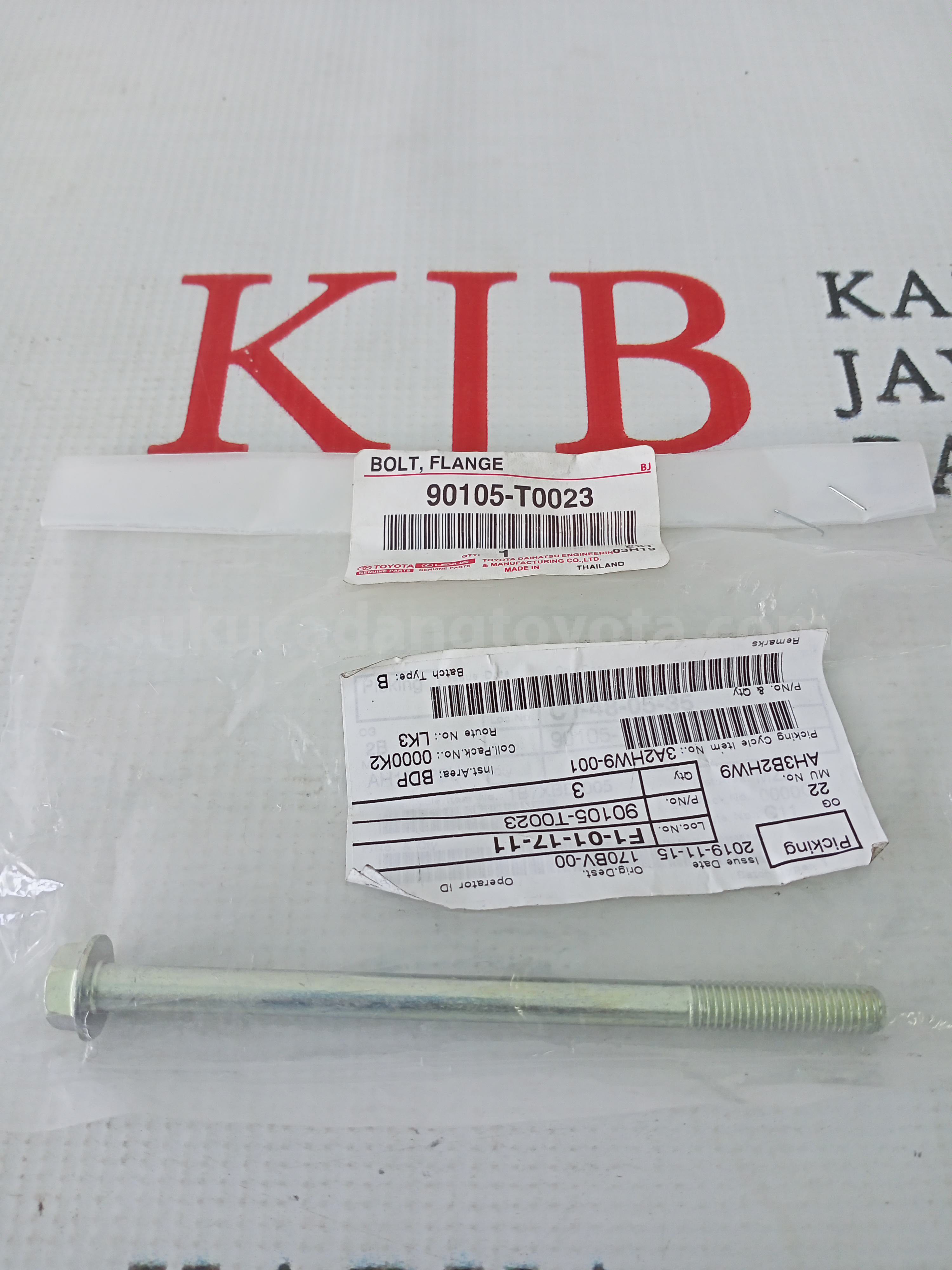 90105T0023 BOLT, FLANGE - TOYOTA