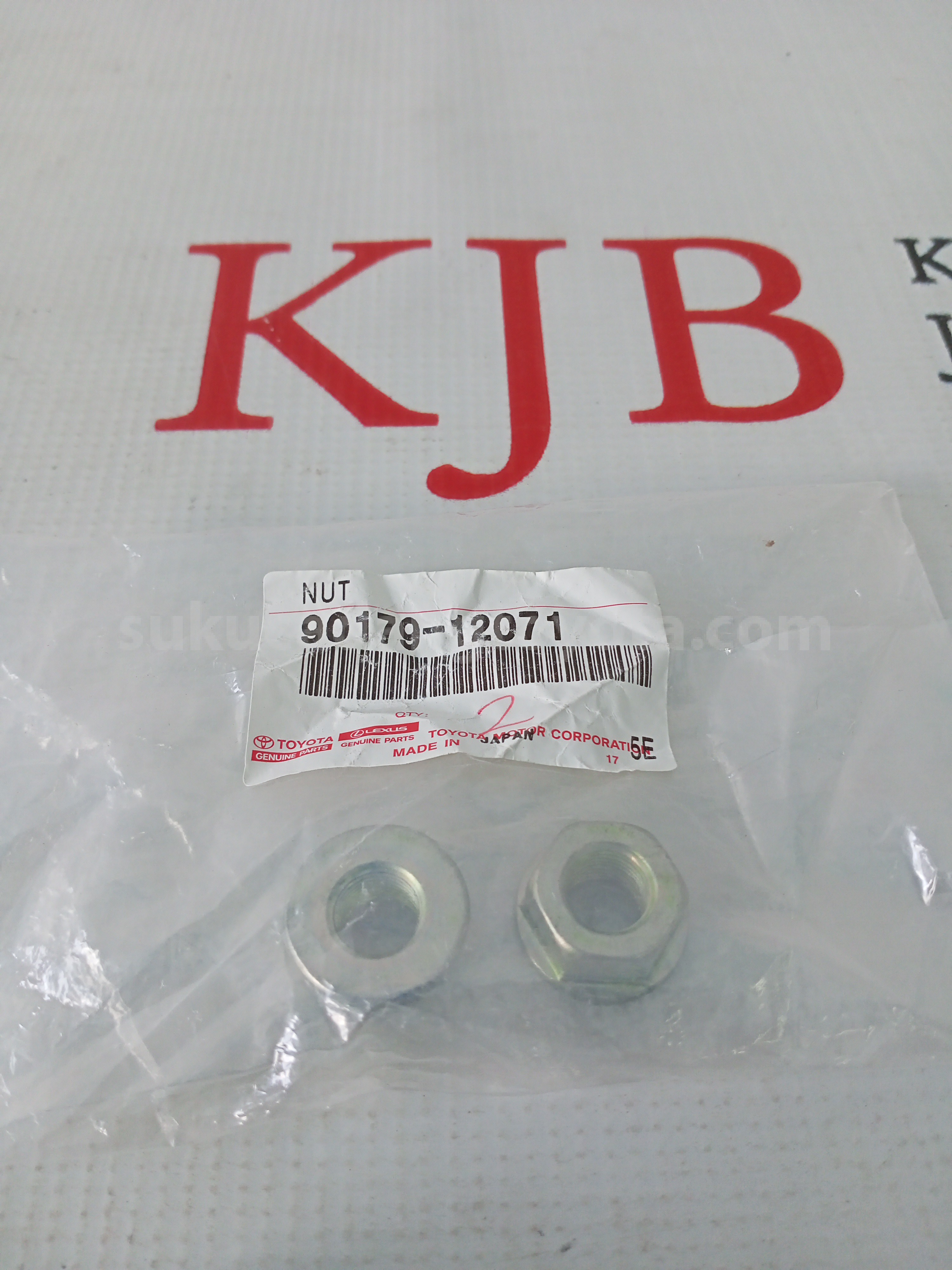 9017912071 NUT - TOYOTA
