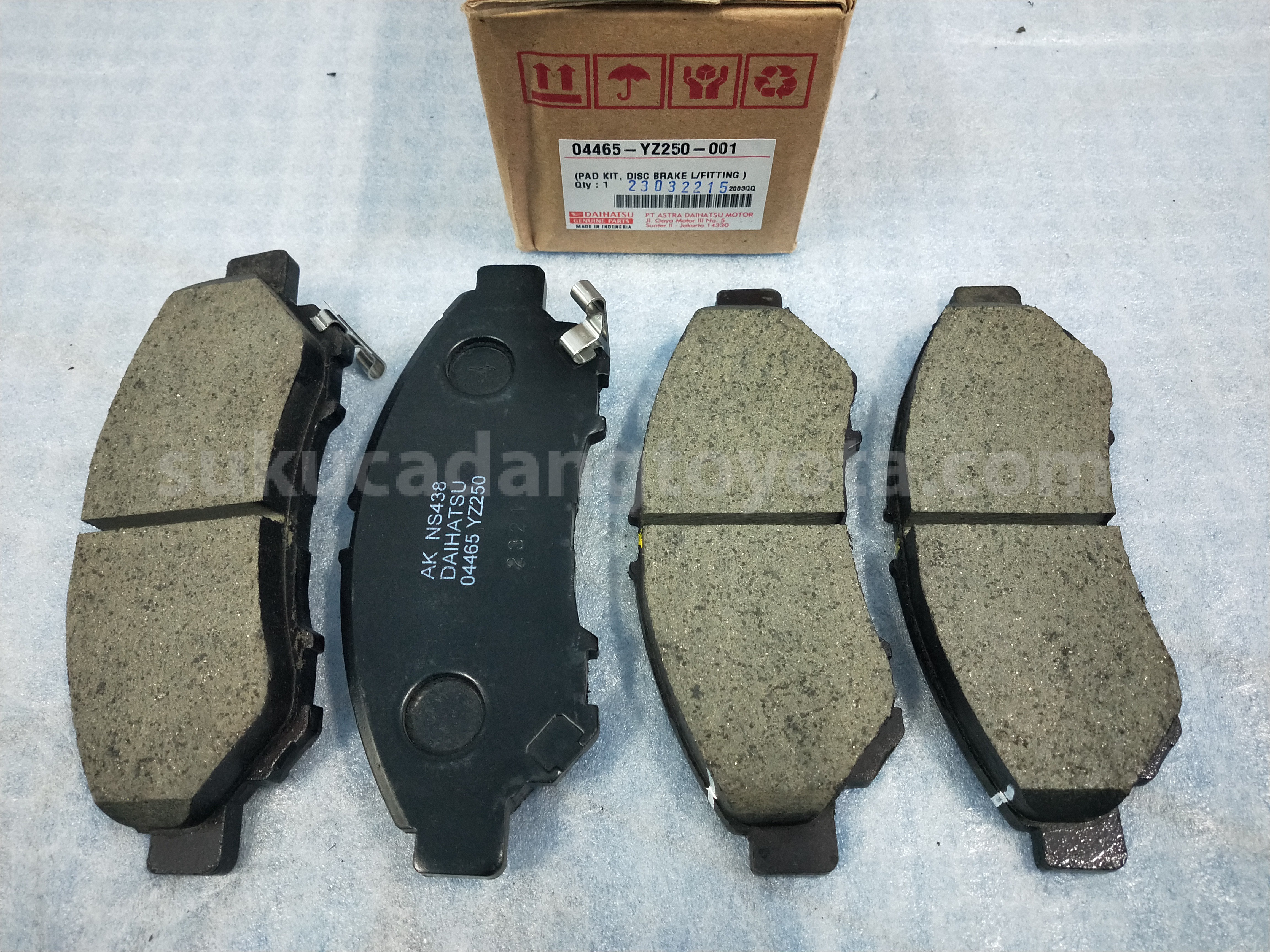 D04465-YZ250-001 PAD KIT, DISC BRAKE L/FITTING PARTS, FR - DAIHATSU