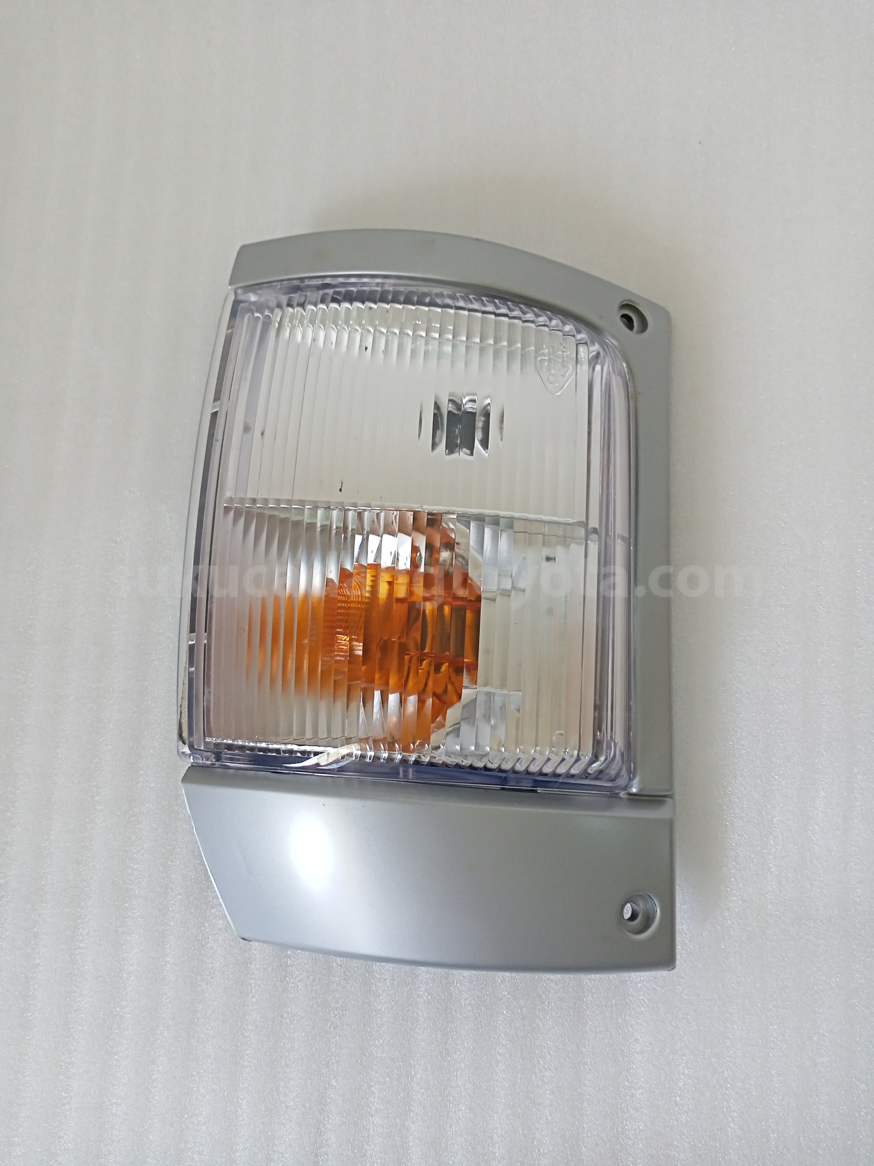 KBL1014000 LENS S/R TURN SIGN R - TOYOTA