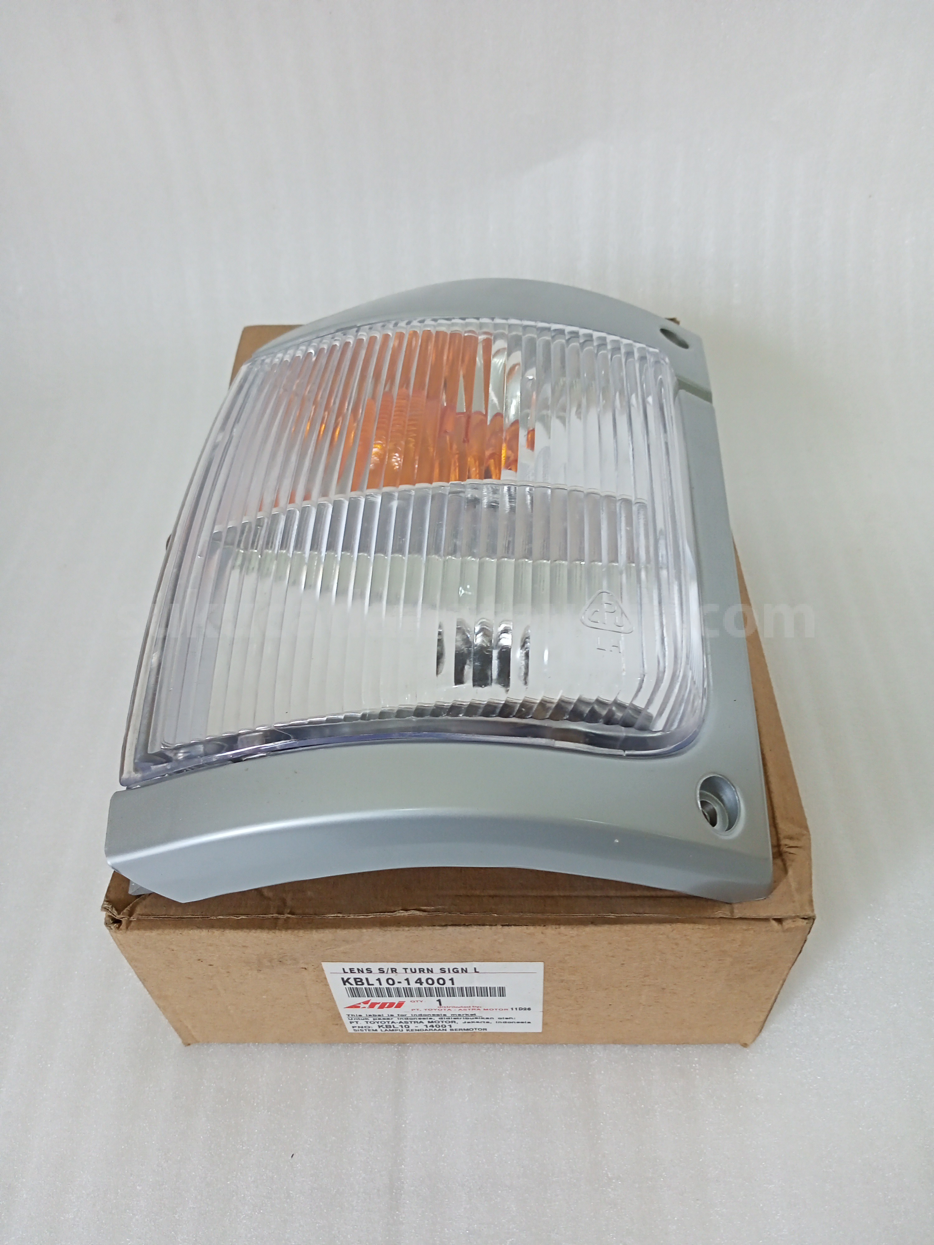 KBL1014001 LENS S/R TURN SIGN L - TOYOTA