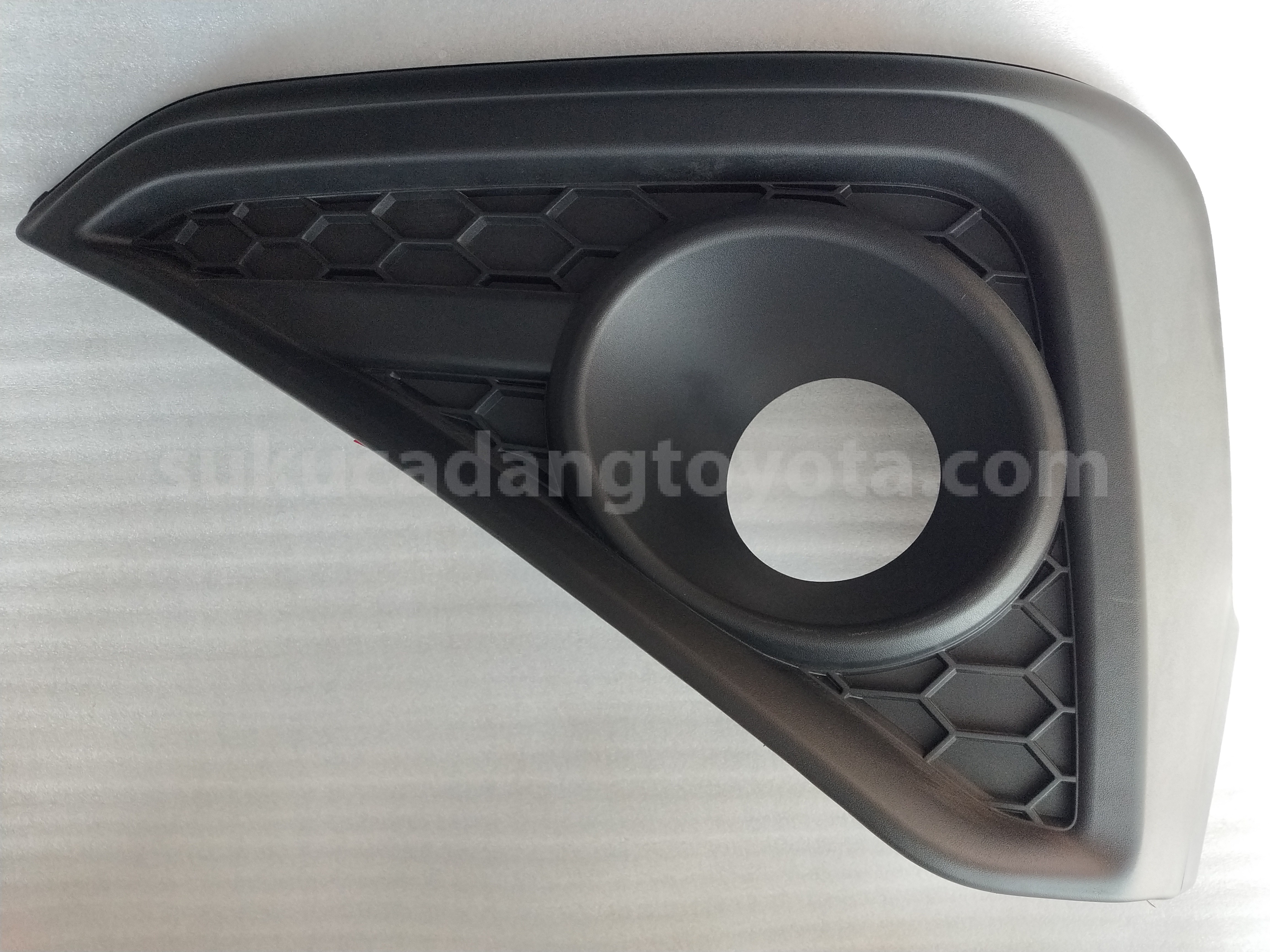 P5154BZA08 TRD FOG LAMP CVR,LH - TOYOTA