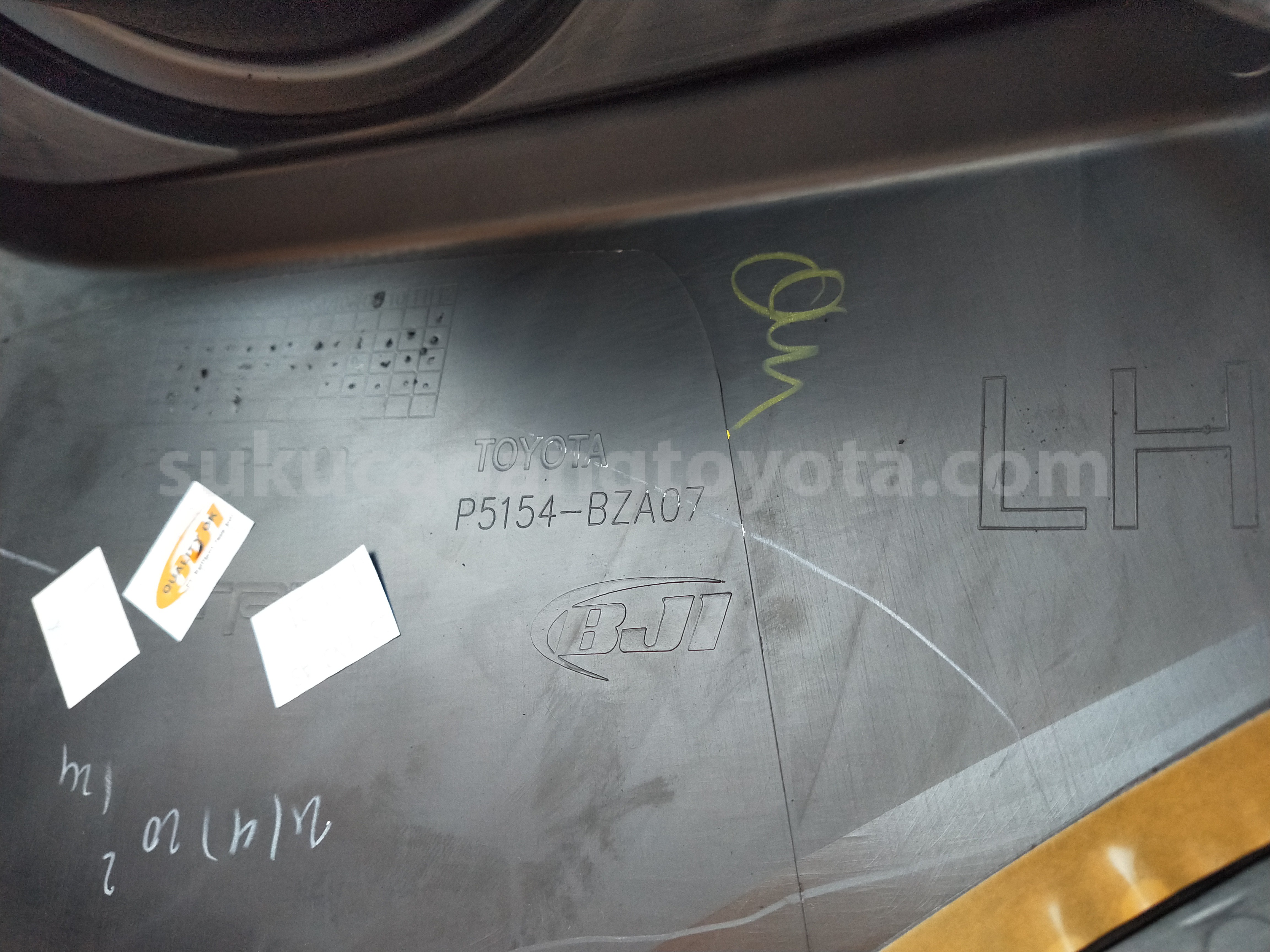 P5154BZA08 TRD FOG LAMP CVR,LH - TOYOTA