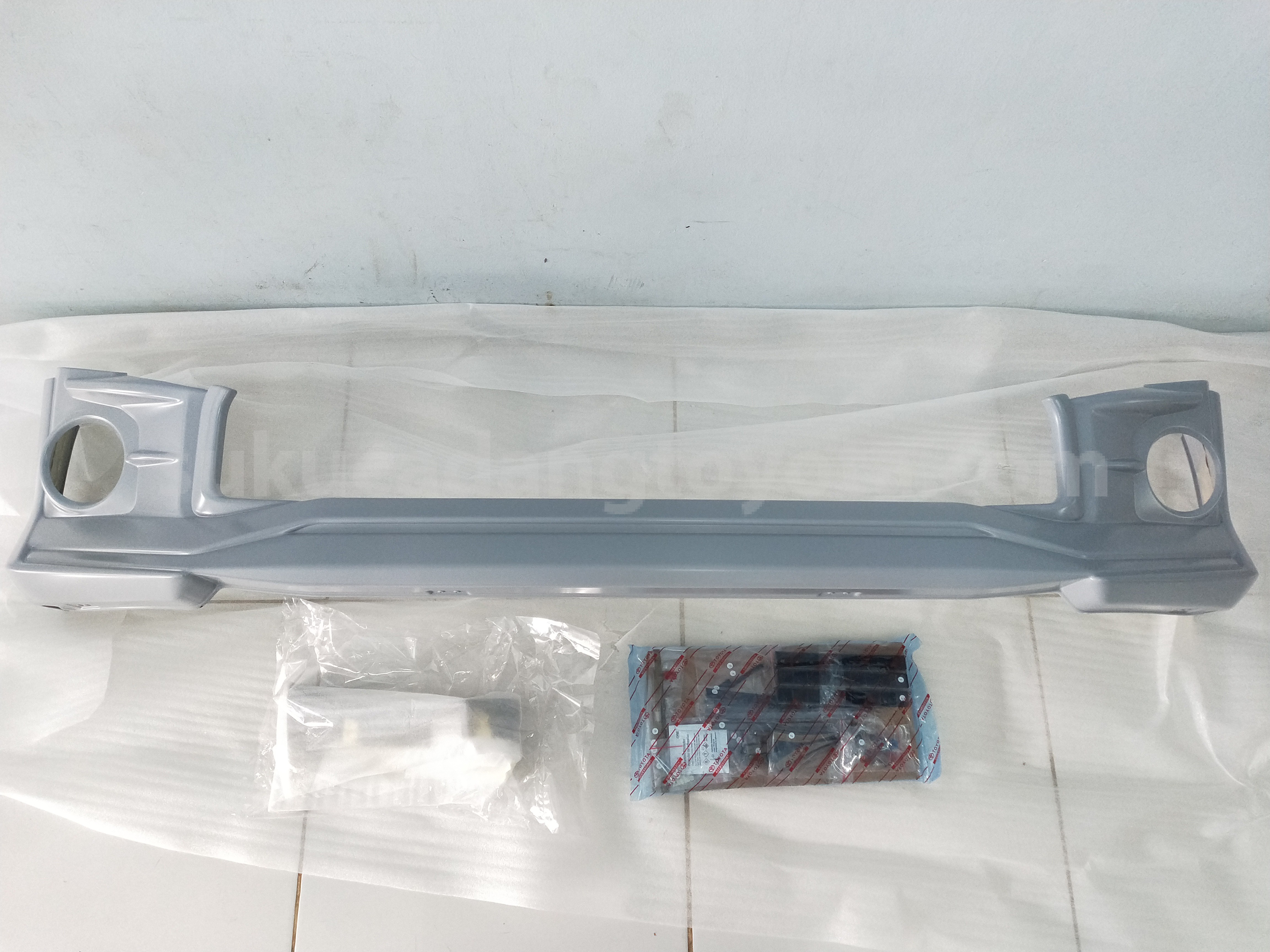 P5154BZA0K00 GR FR BUMPER SPOIL, SET - TOYOTA