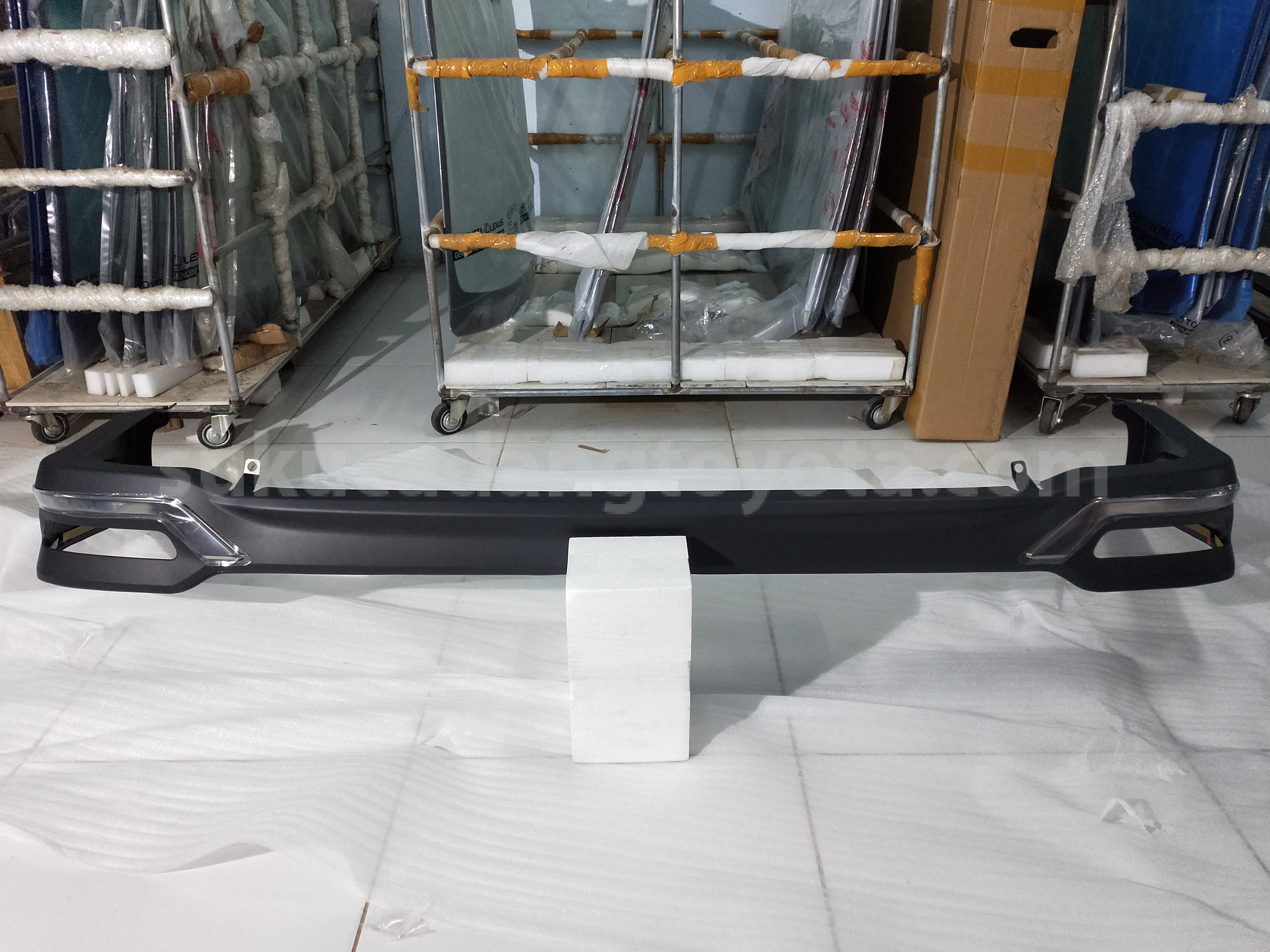 P51580KA1500 REAR BUMPER SPOILER, SET - TOYOTA