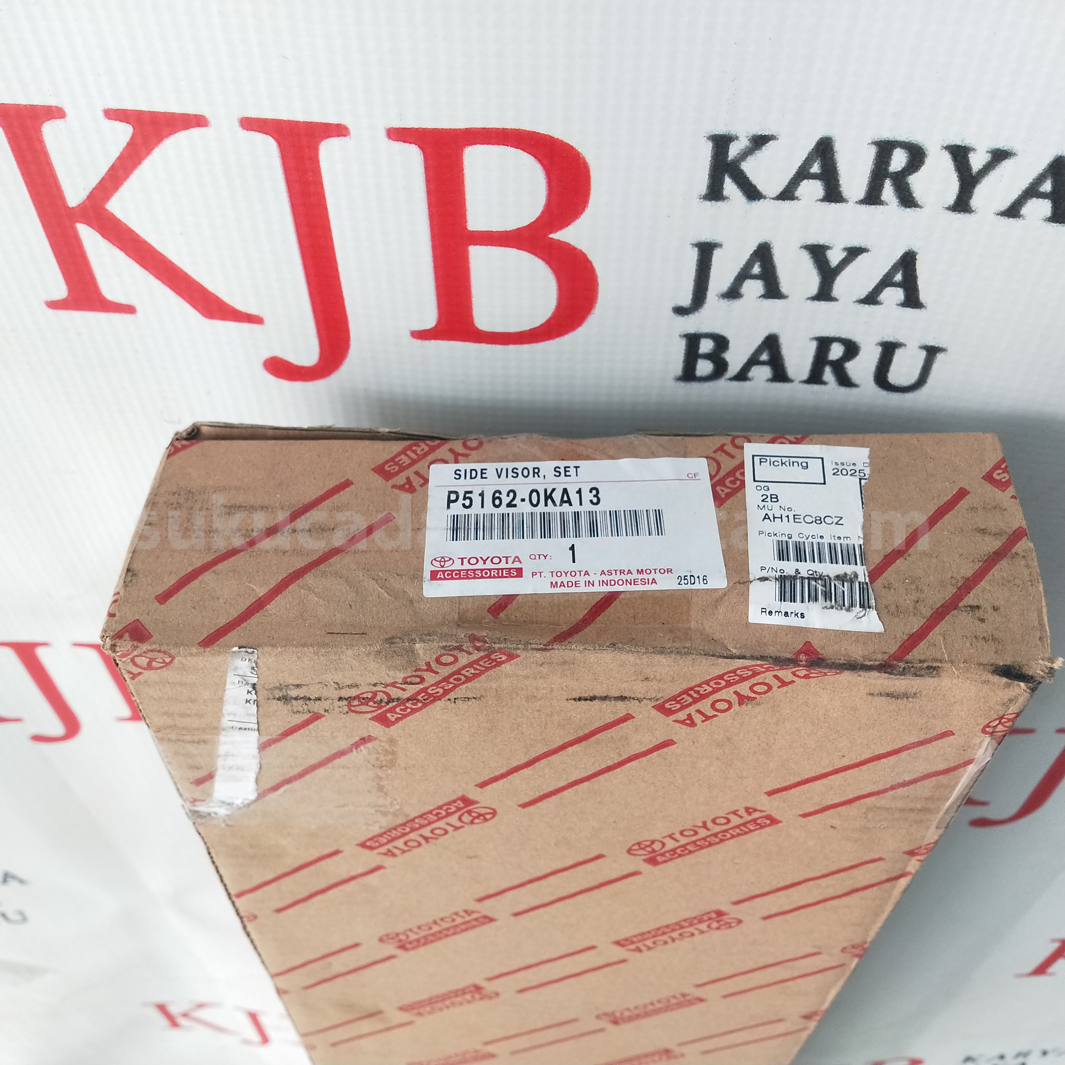 P51620KA13 SIDE VISOR, SET - TOYOTA