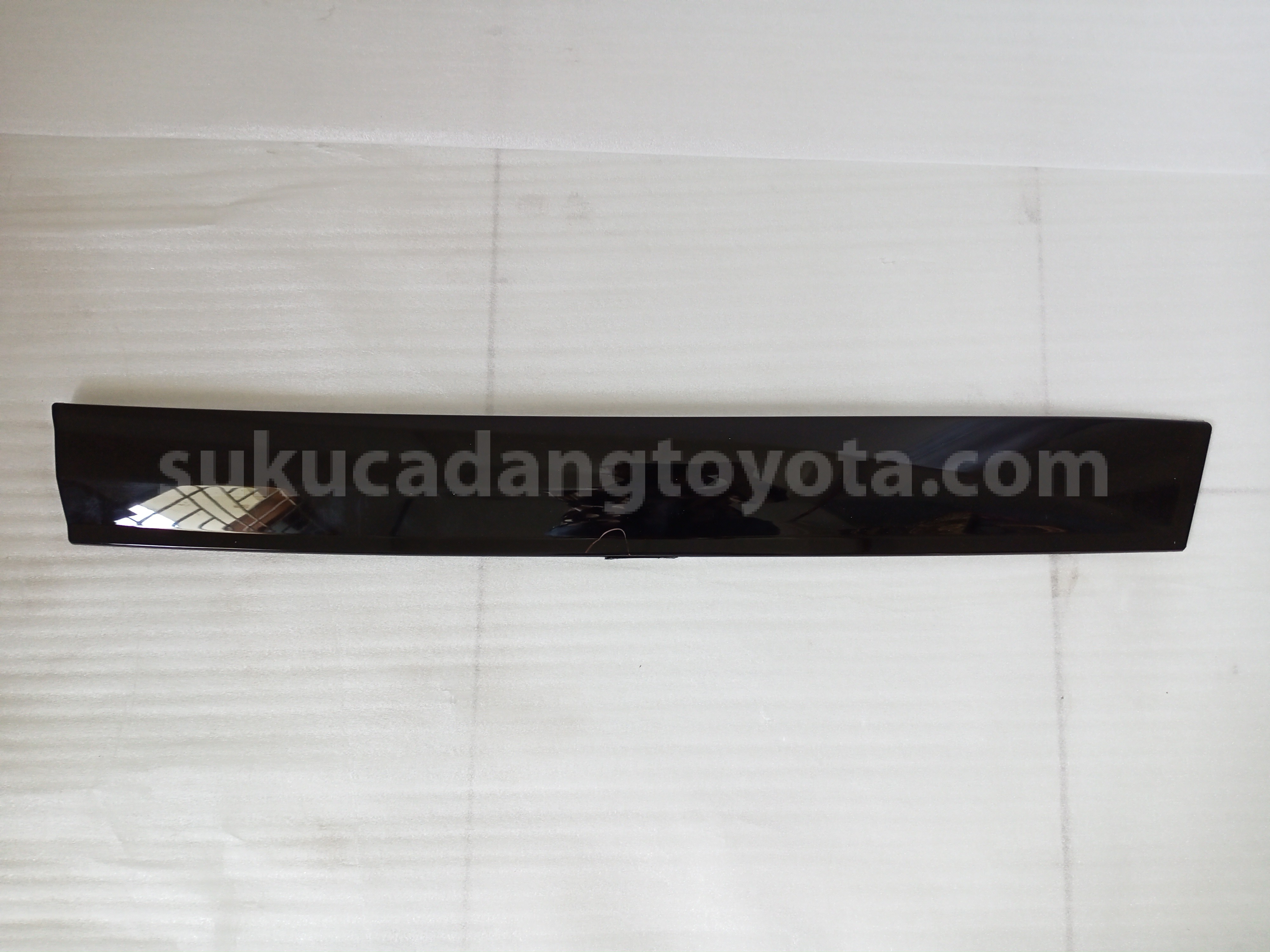 P5162BZA0B SIDE VISOR RR DR RH - TOYOTA
