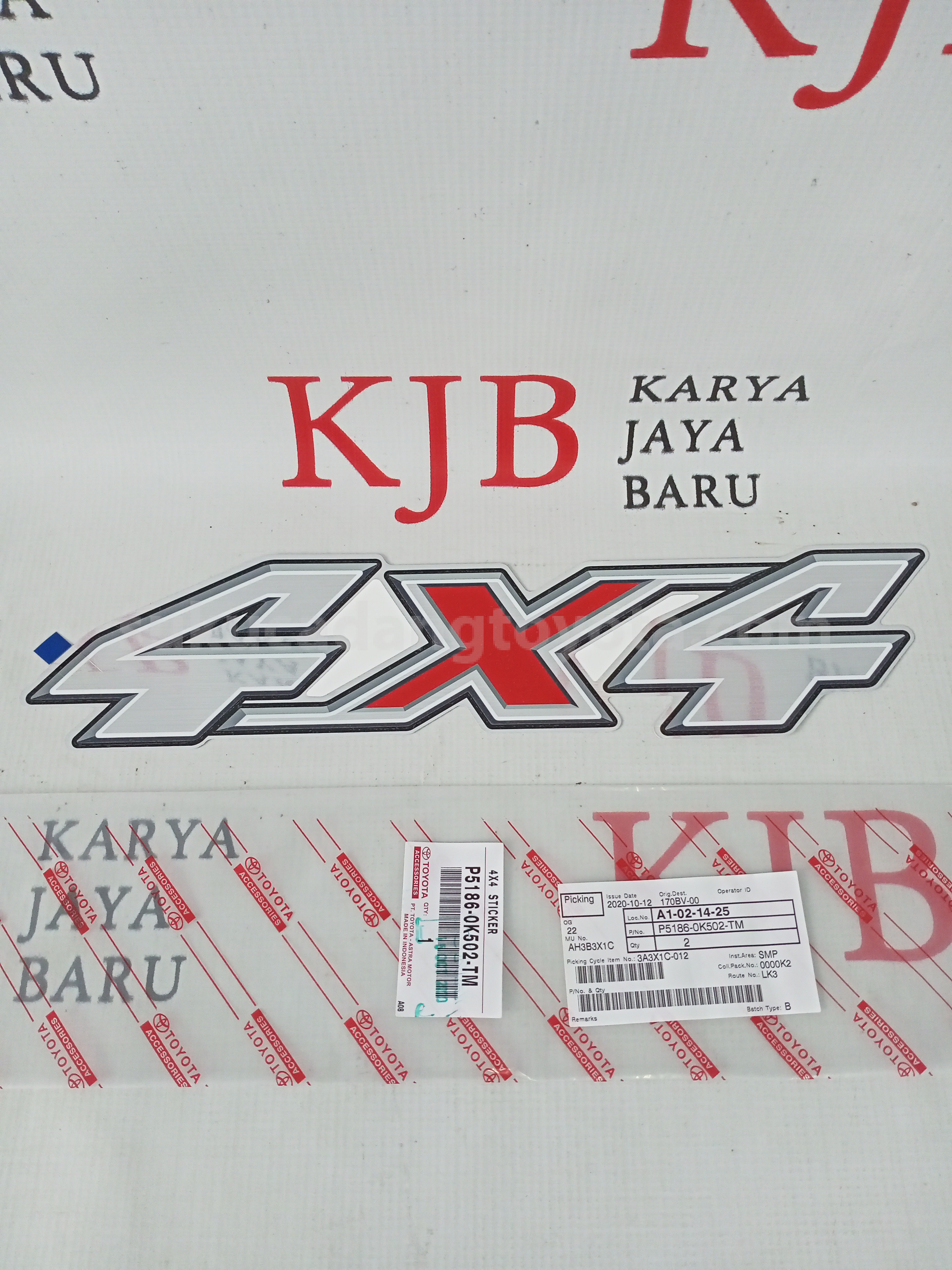 P51860K502TM 4X4  STICKER - TOYOTA