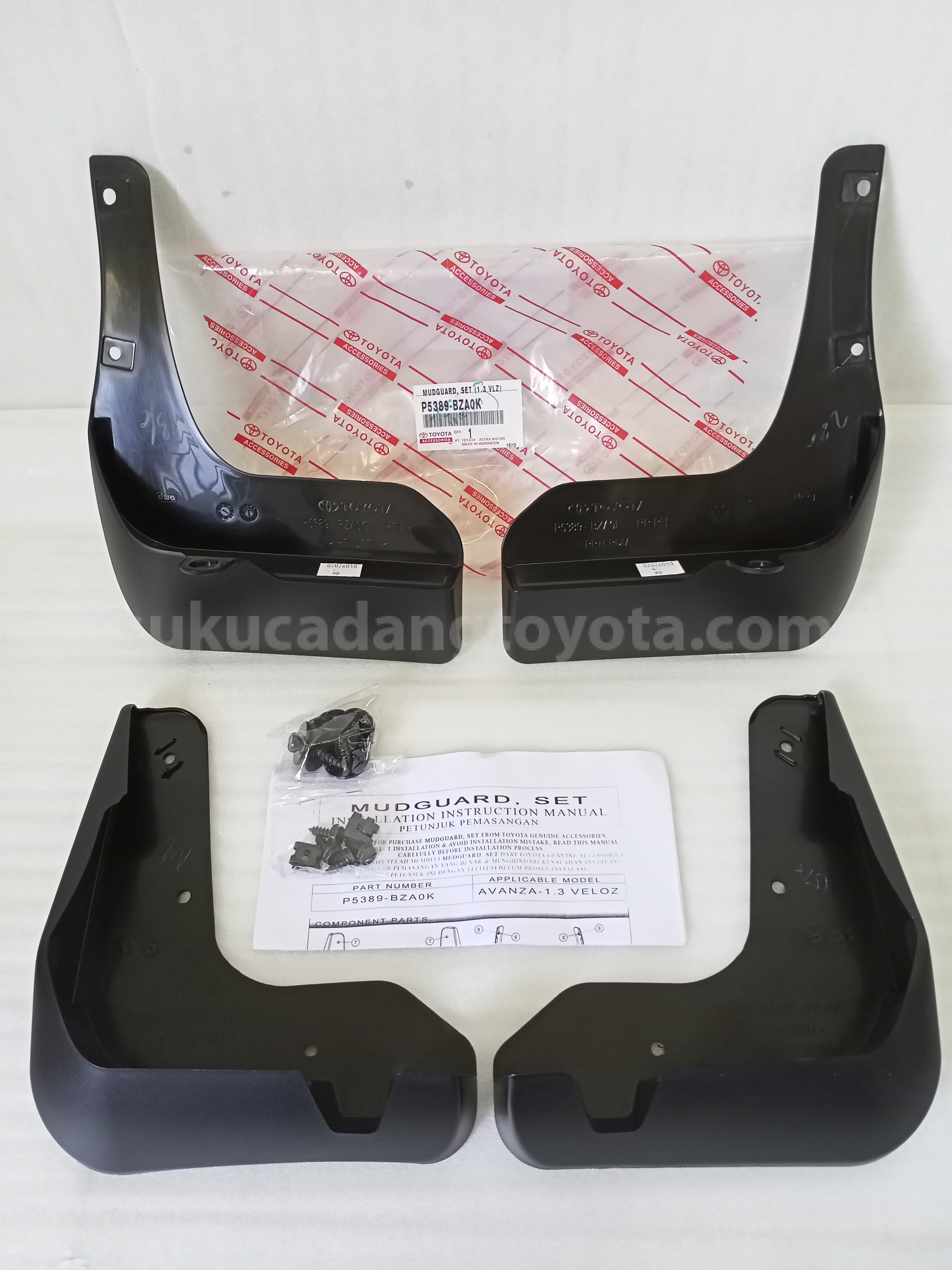 P5389BZA0K MUDGUARD, SET (1.3 VLZ) - TOYOTA
