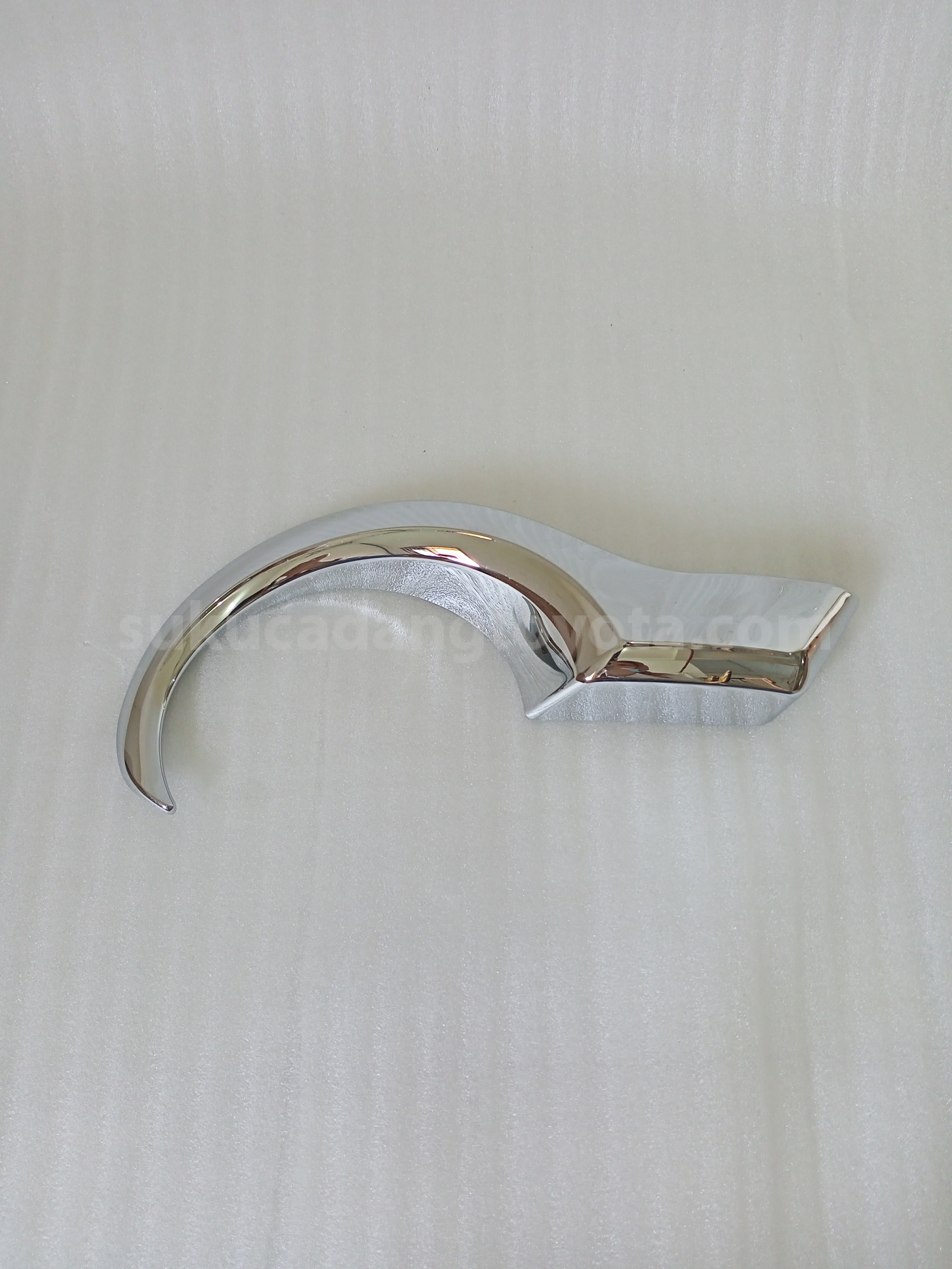 P5401BZA07 FOGLAMP ORNAMENT RHZ - TOYOTA